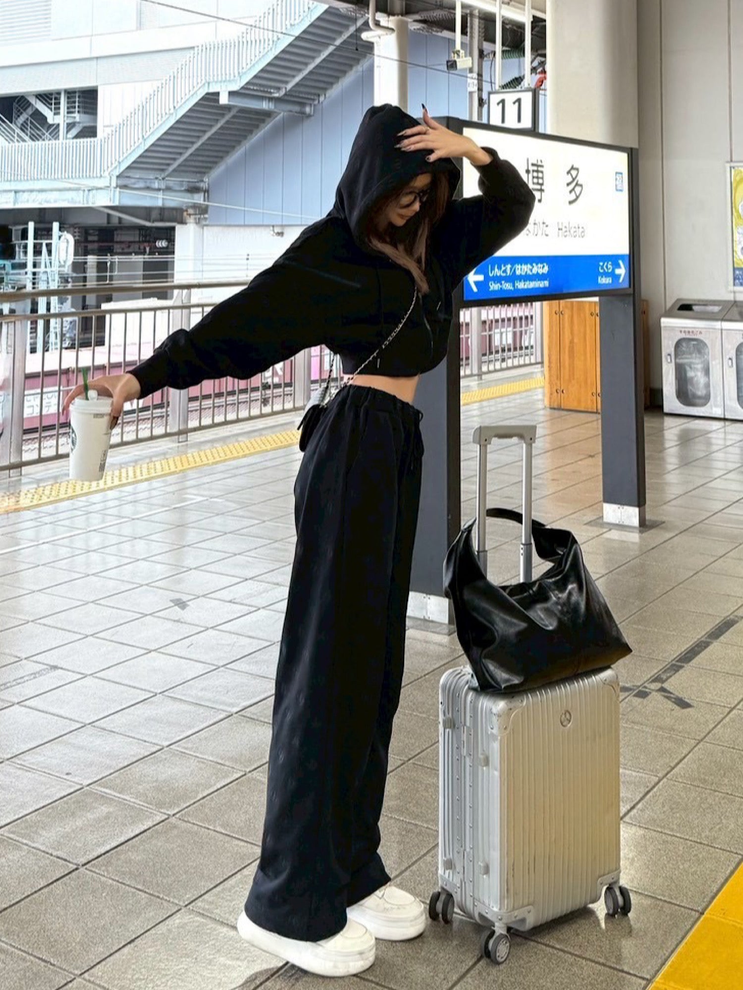 【予約】All over logo sweat pants(BLK 12月中旬〜下旬発送予定)