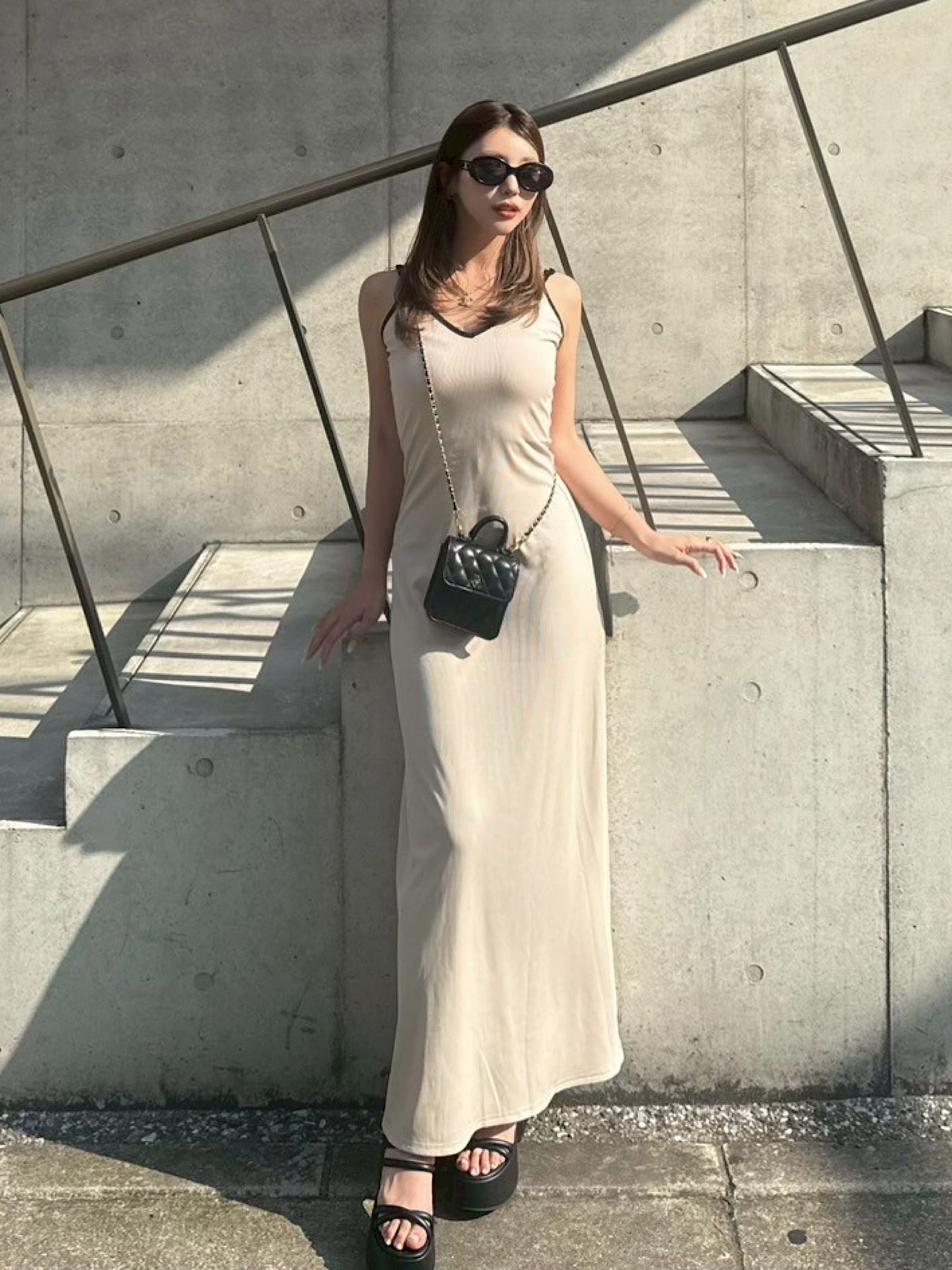 Bicolor piping cami-dress