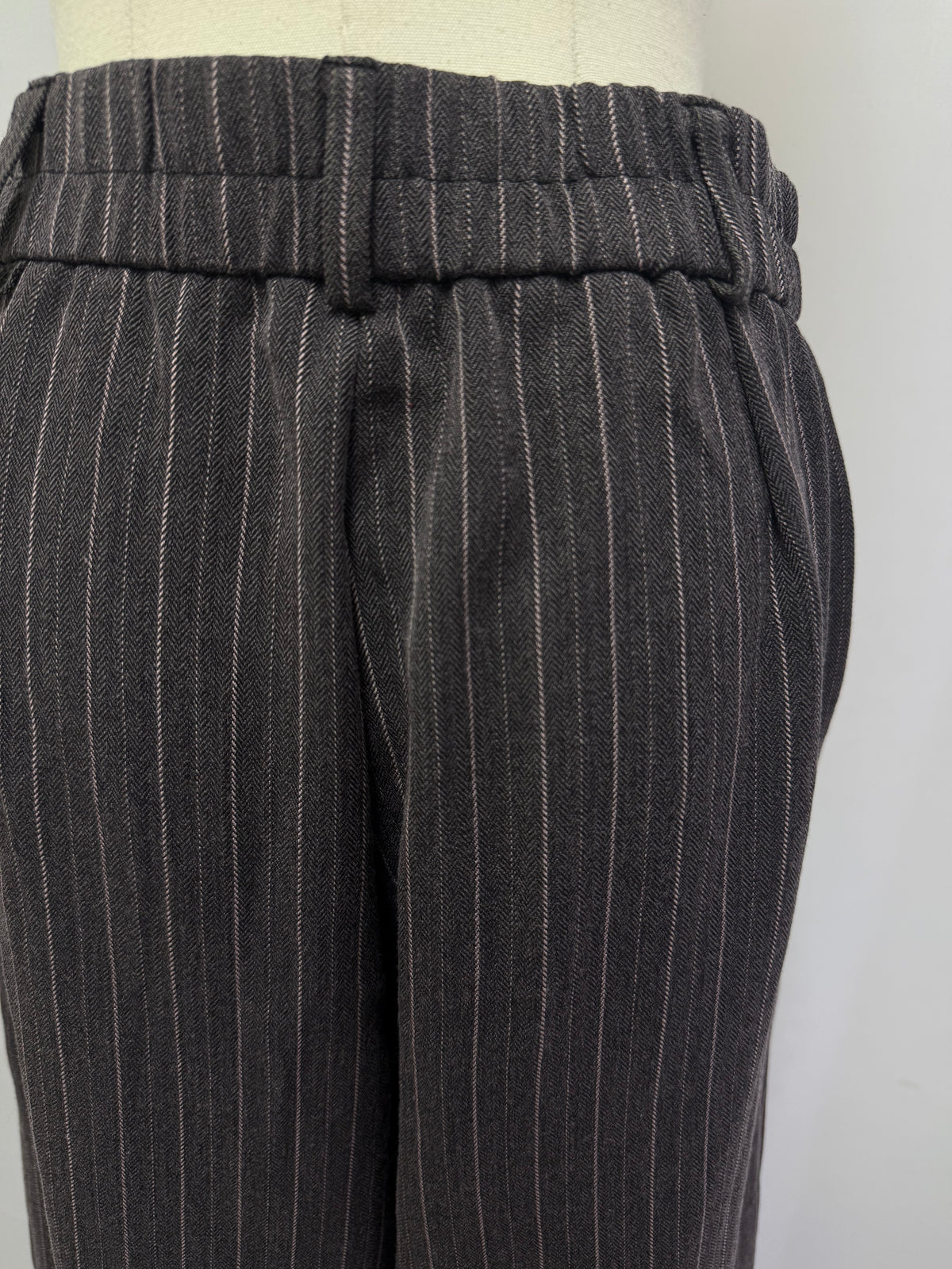 Two tuck stripe loose pants