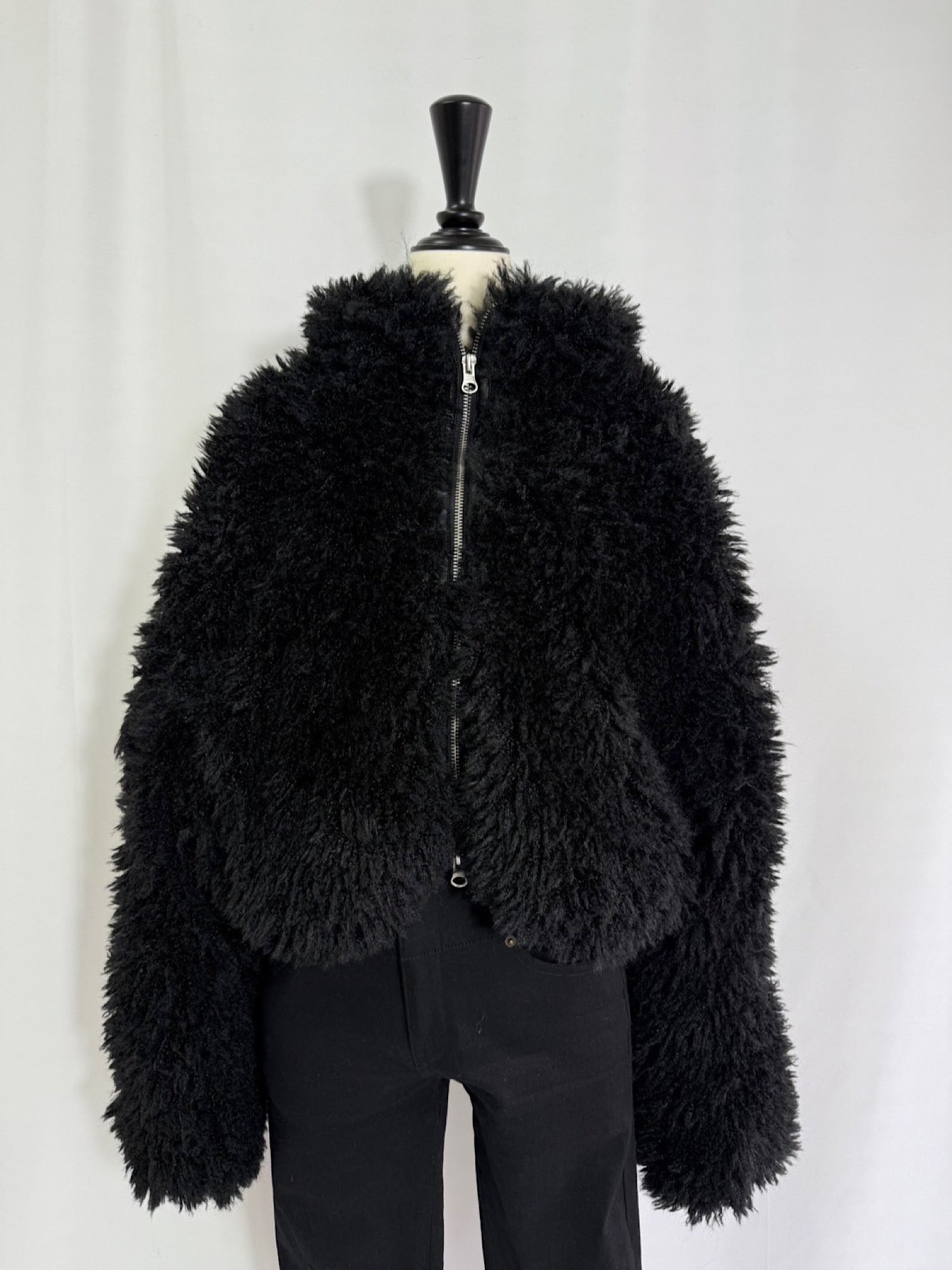 Fluffy boa cropped blouson