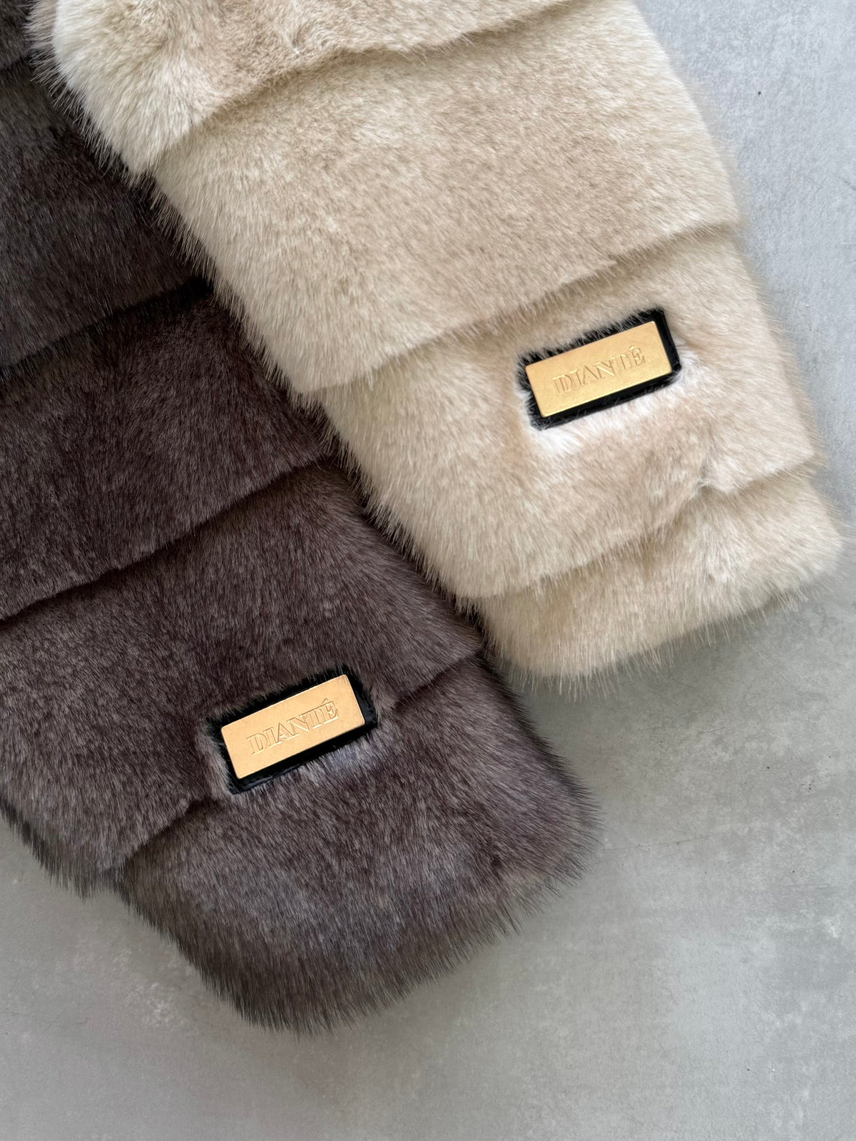 【予約】Premium eco fur switching coat(10月上旬〜11月中旬発送予定)