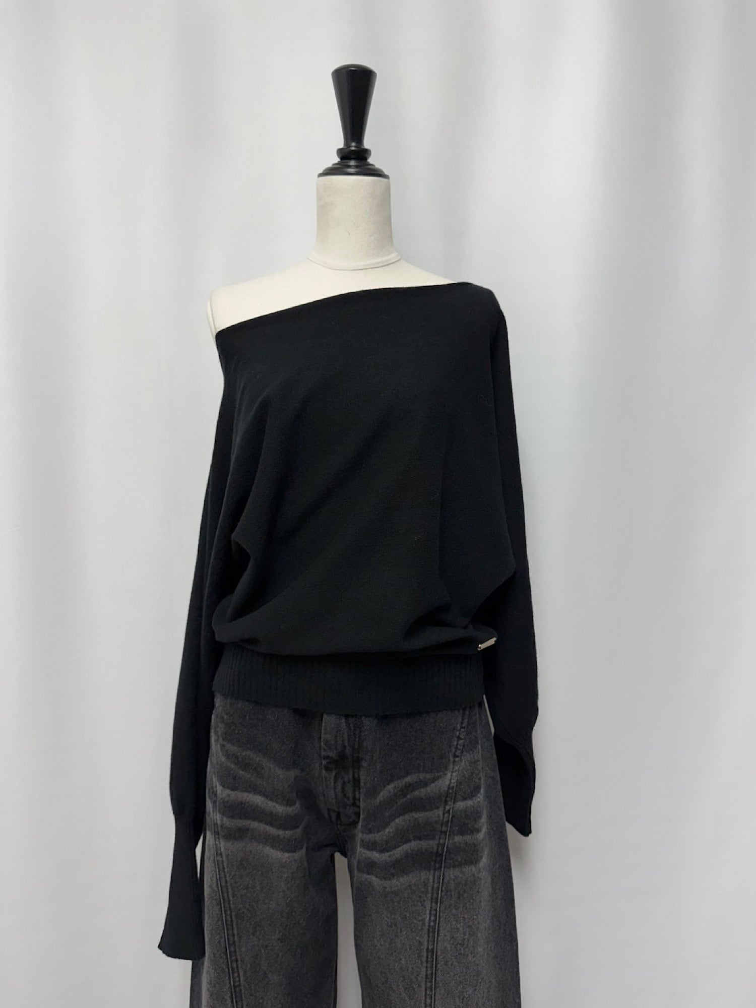 【予約】loose off shoulder knit tops(2月上旬〜中旬発送予定)