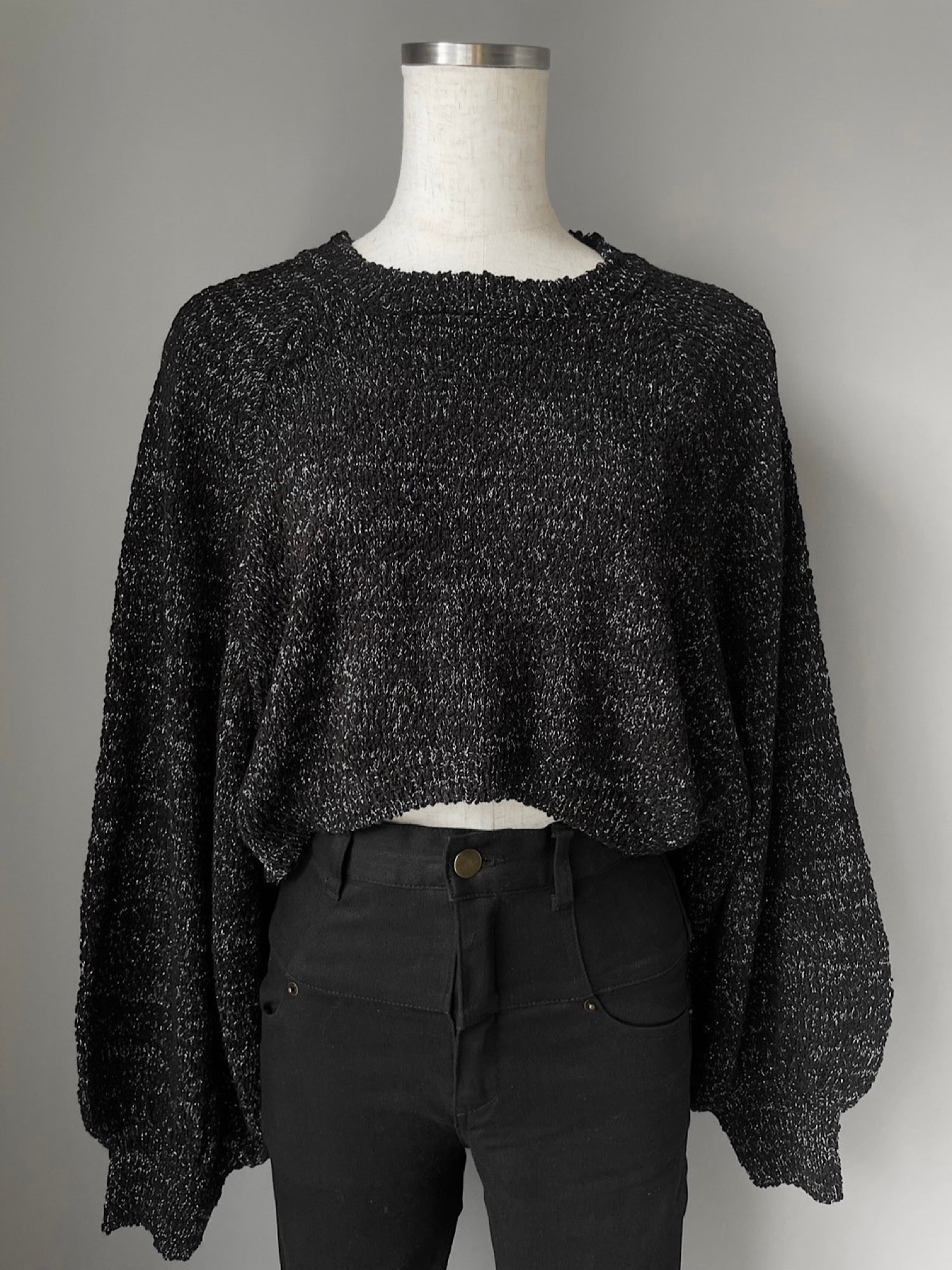 Volume sleeve glitter knit tops