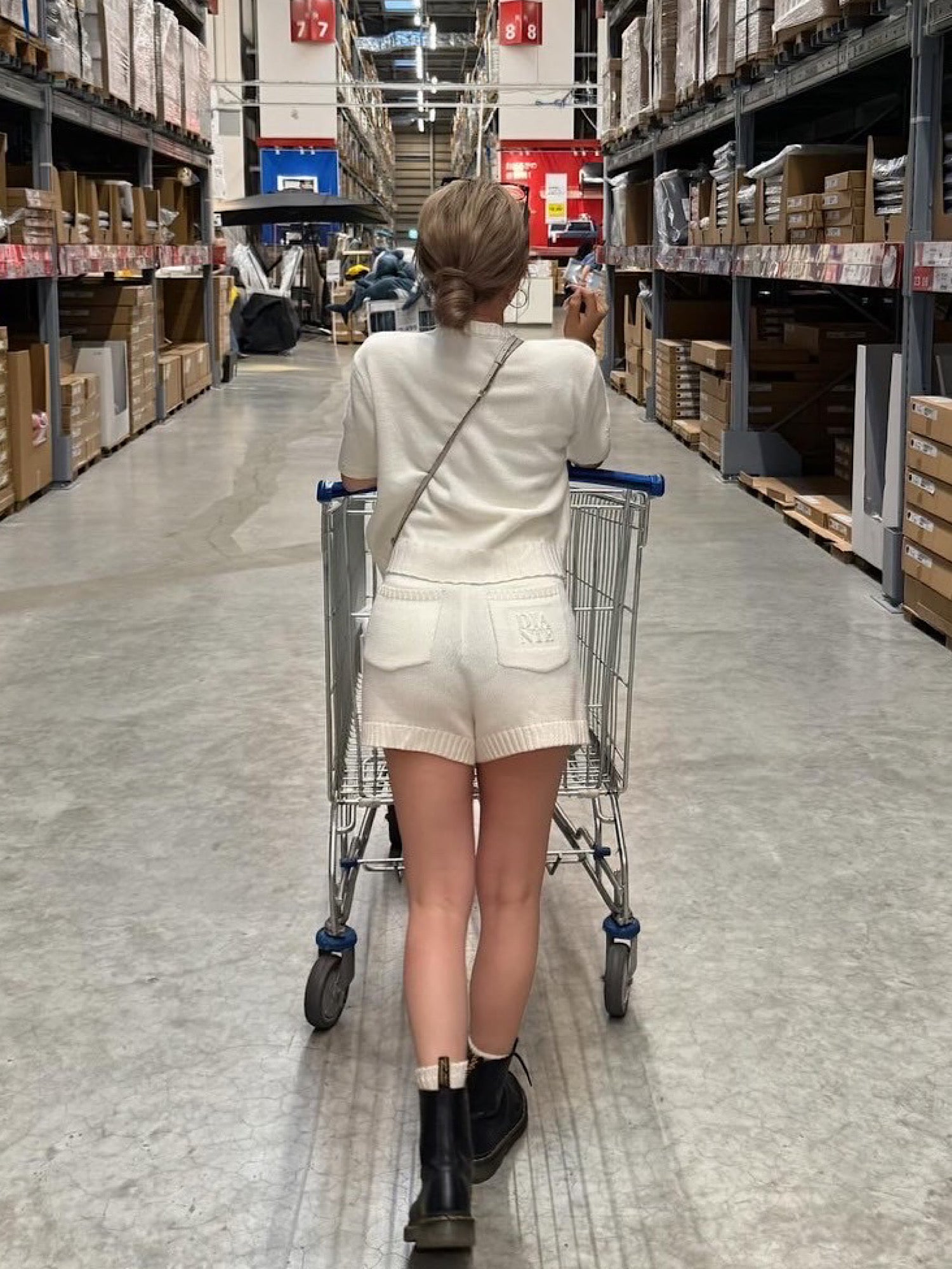 Emboss logo half sleeve knit