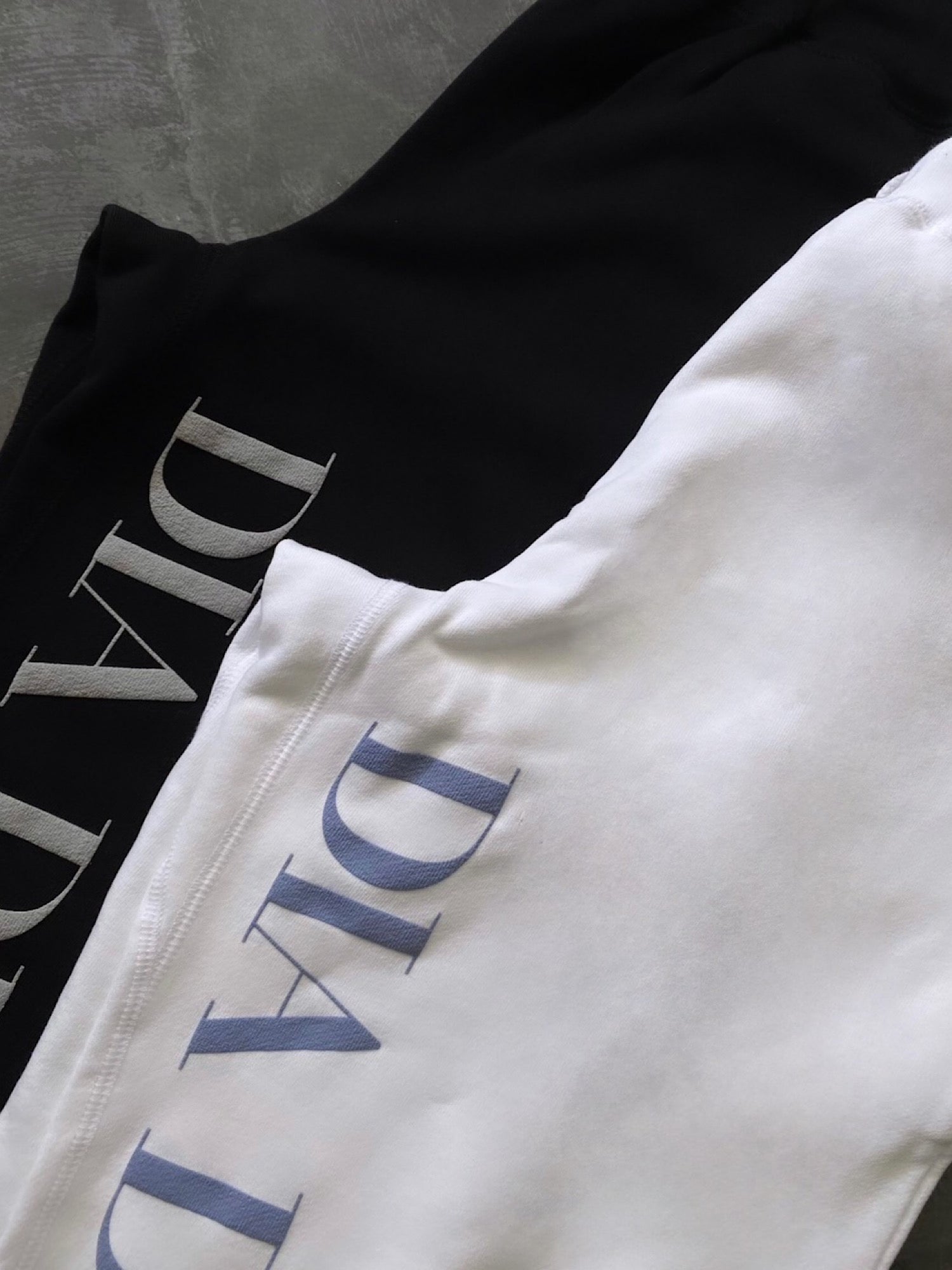 Vertical logo sweat pants