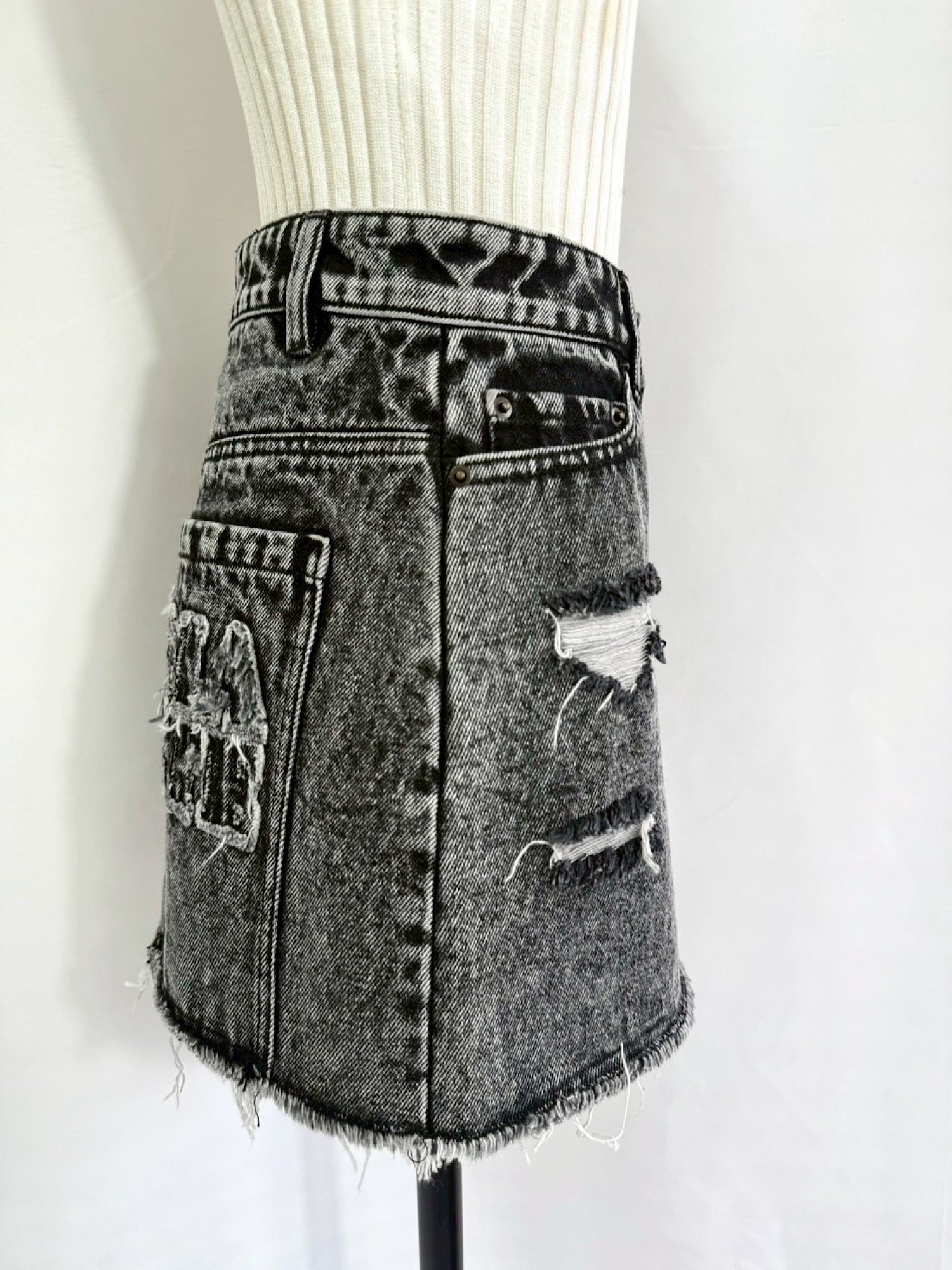 Chemical wash denim mini skirt(SET UP着用可)