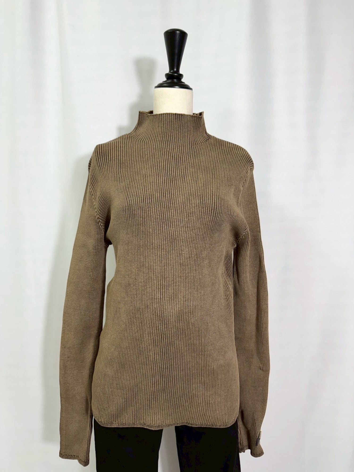 Stone wash compact knit