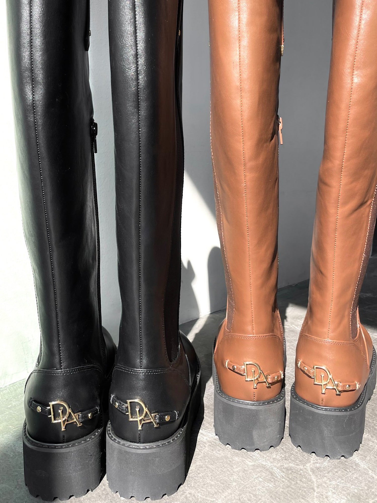 Logo heel long boots