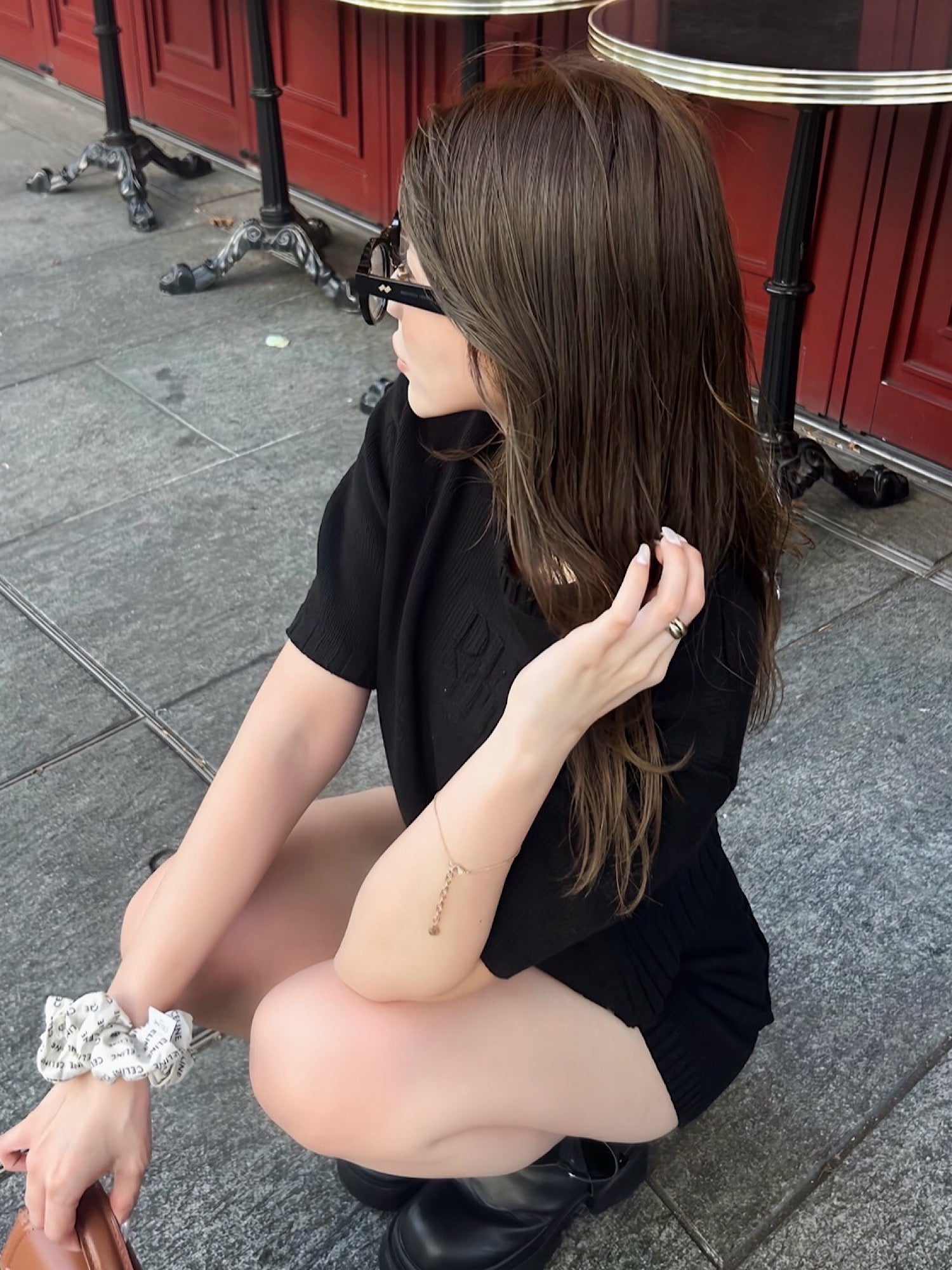 Emboss logo half sleeve knit