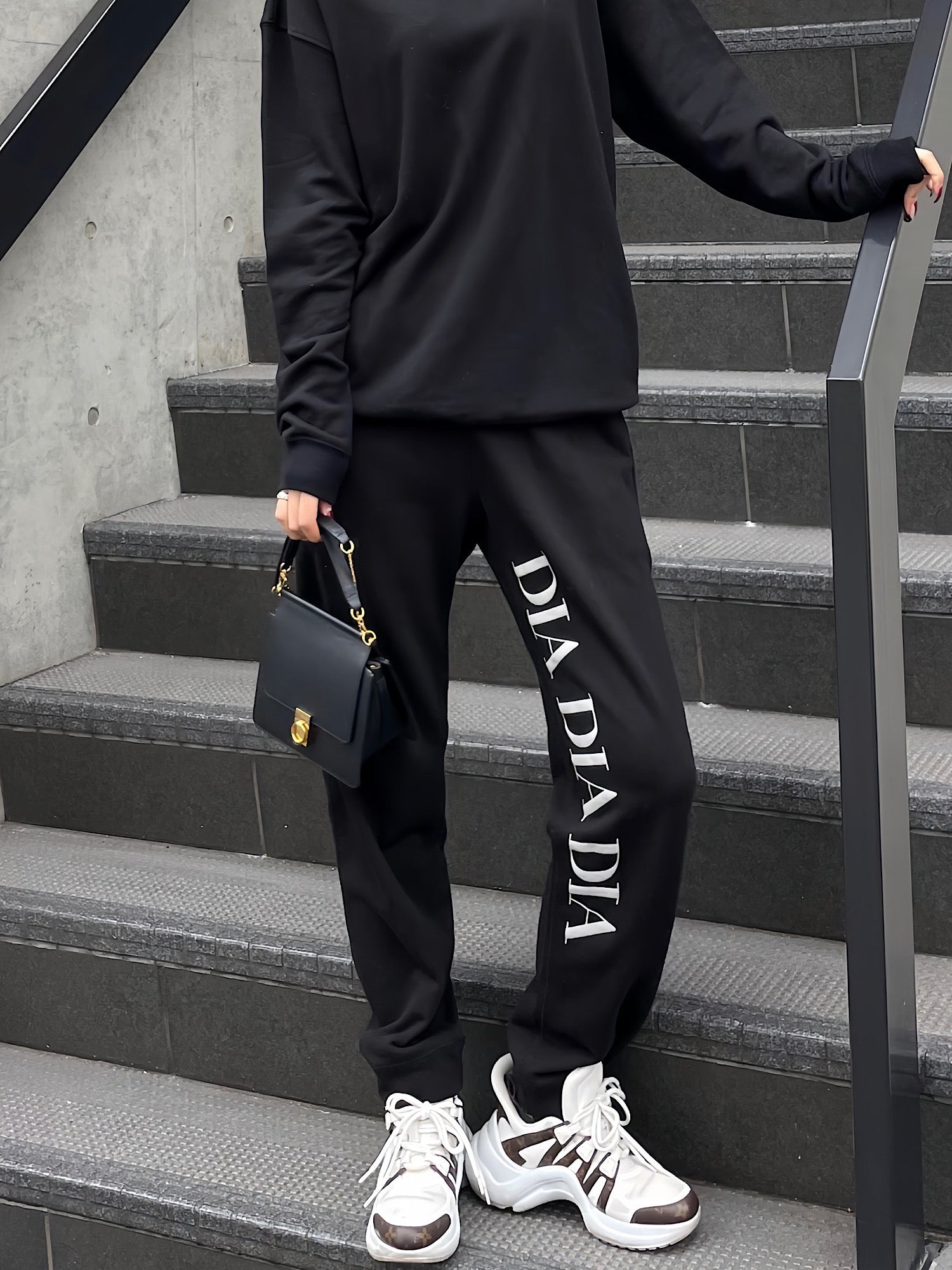 Vertical logo sweat pants