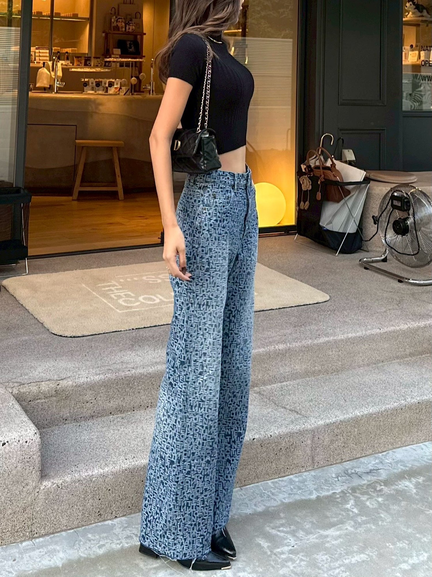 Accent logo turtleneck half knit