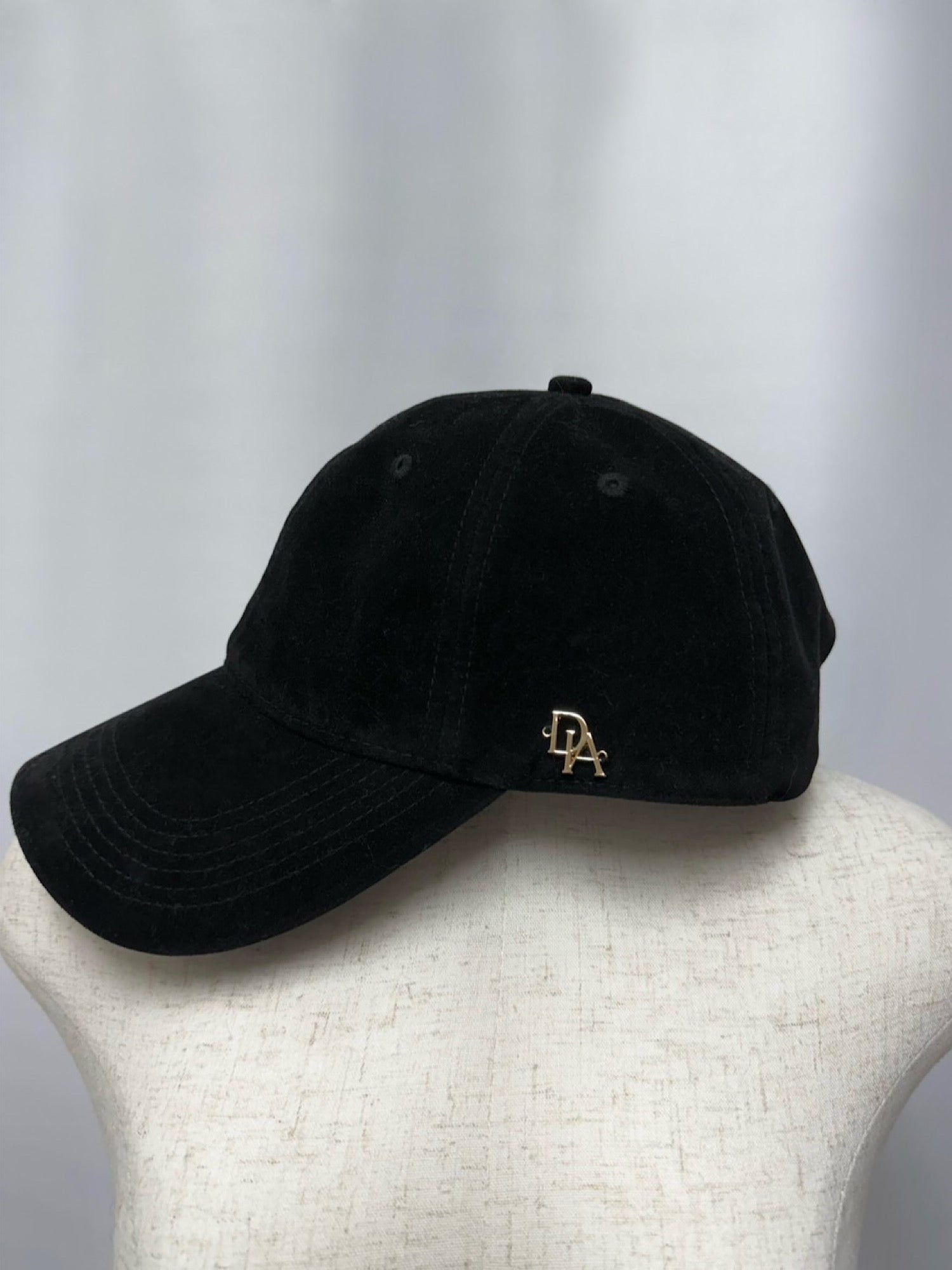 DIA logo suede cap