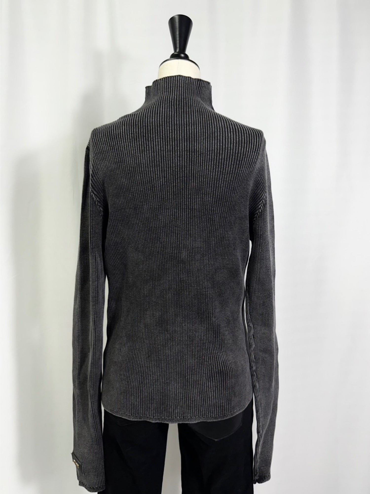 Stone wash compact knit