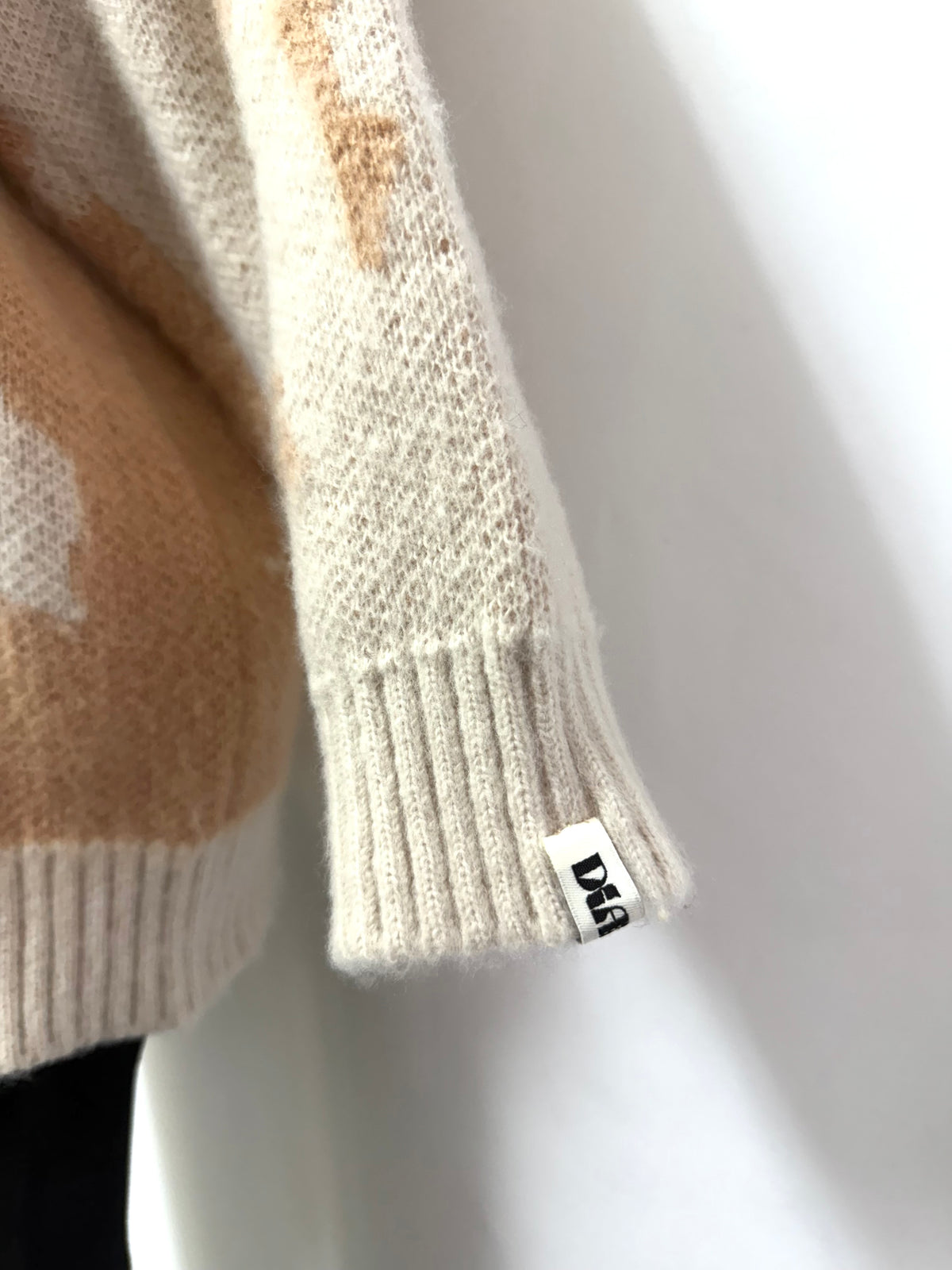 Marble shaggy loose knit