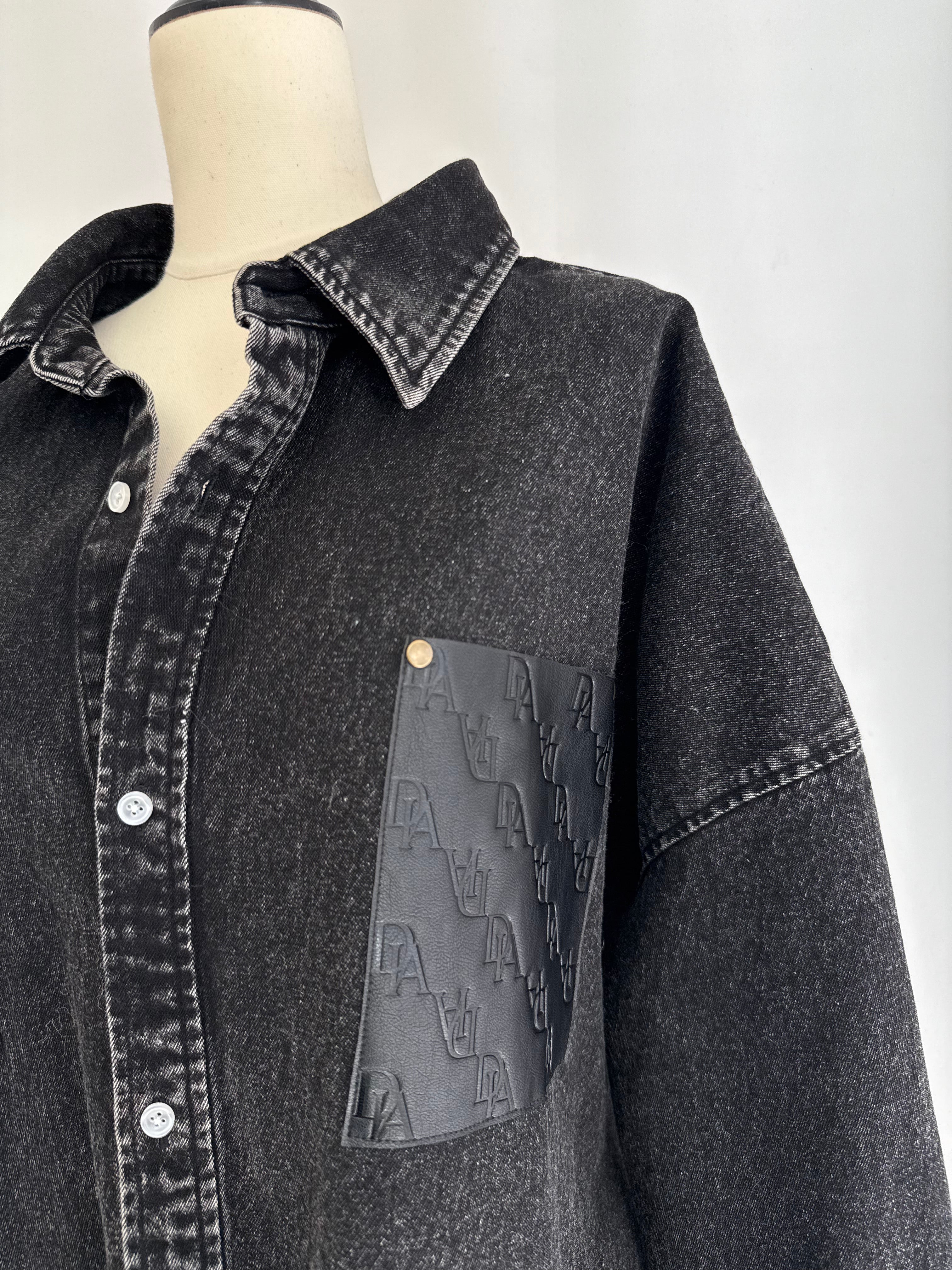 【予約】Leather pocket denim loose shirts(3月上旬〜中旬発送予定)