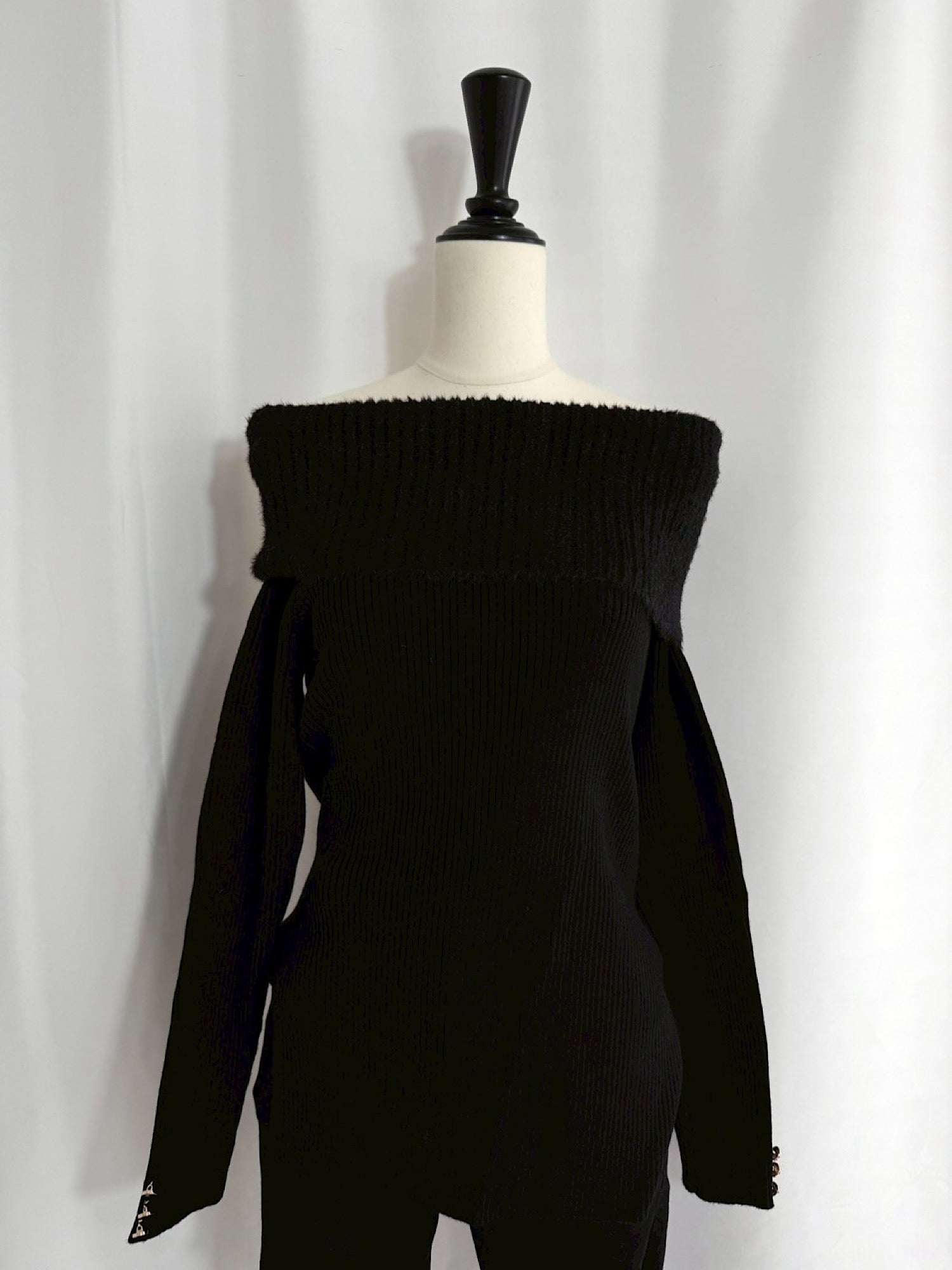 Off shoulder shaggy knit