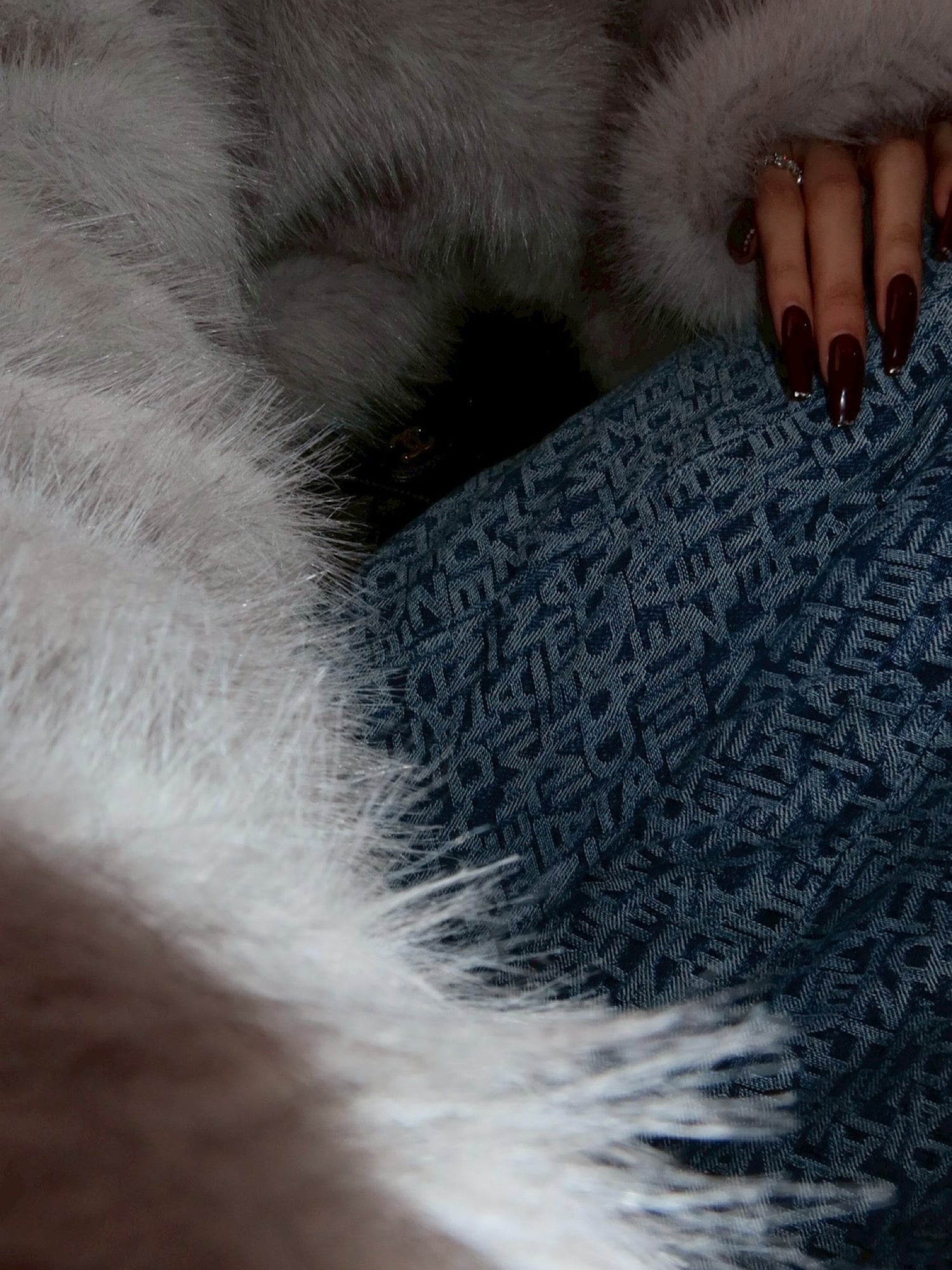 【予約】Graffiti embroidery loose denim(1月下旬〜2月上旬発送予定)