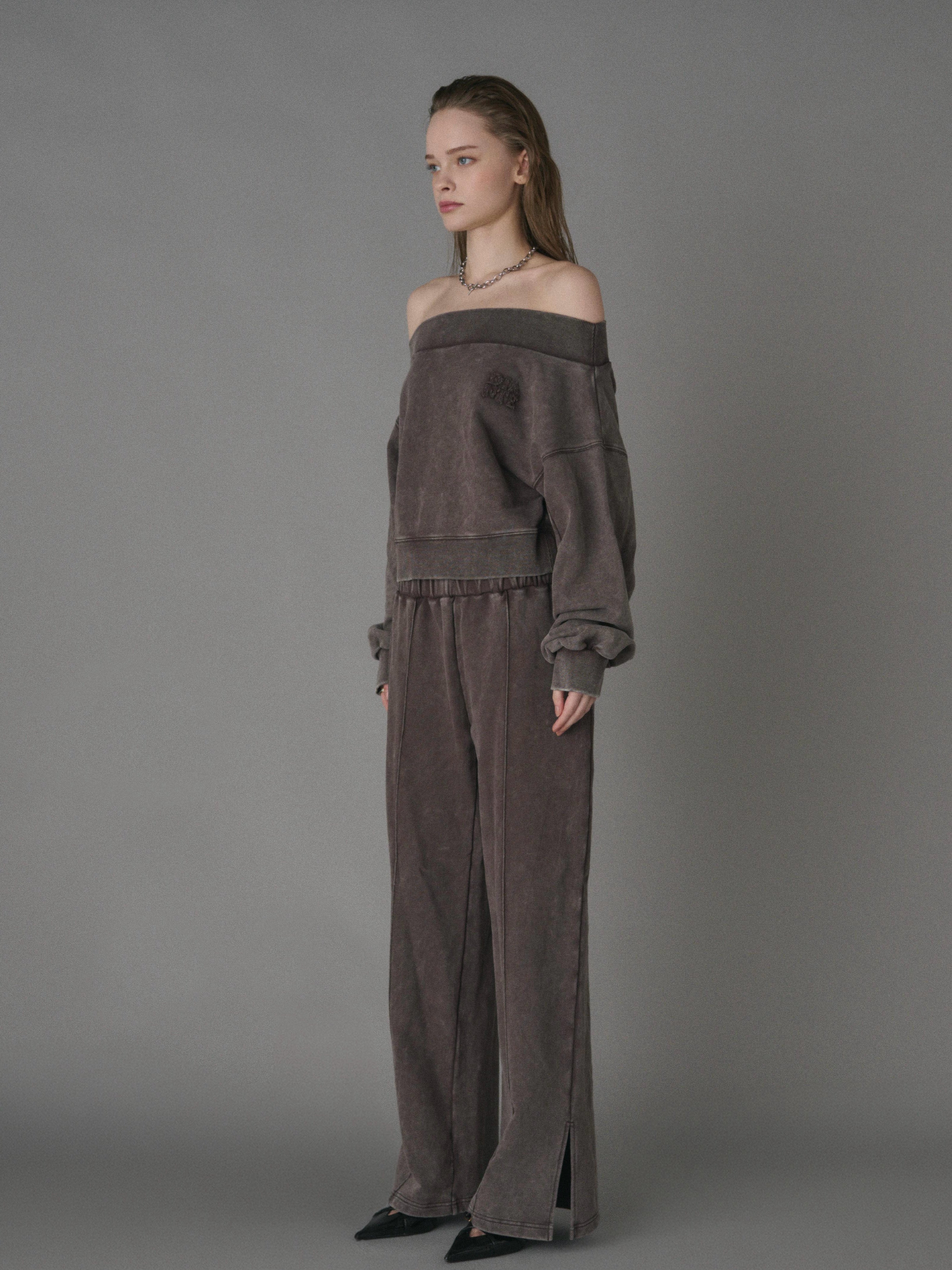 Overdye off-shoulder sweat tops