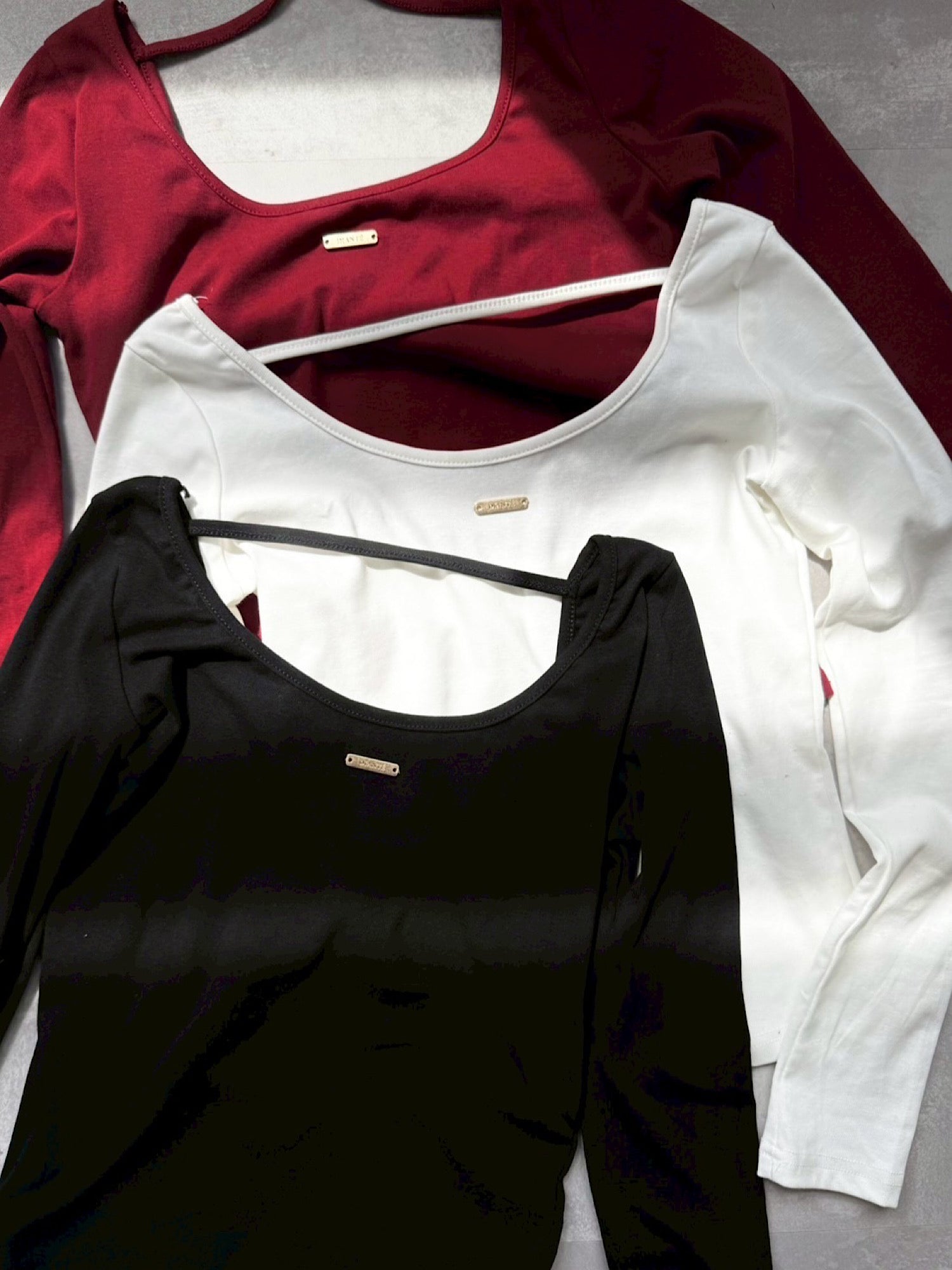 【予約】Back open decorate tops(10月中旬〜下旬発送予定)