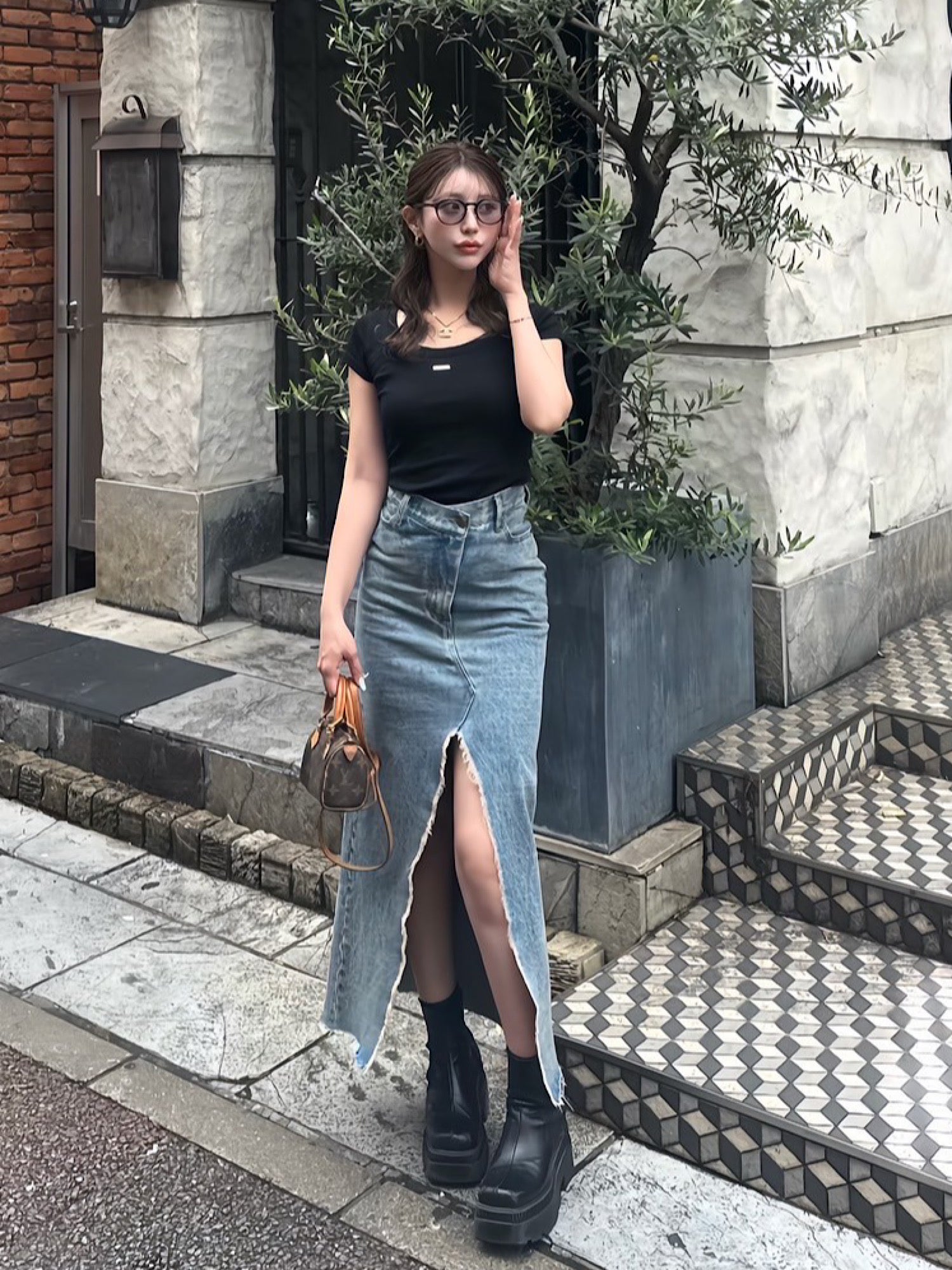 Accent logo cropped Tee