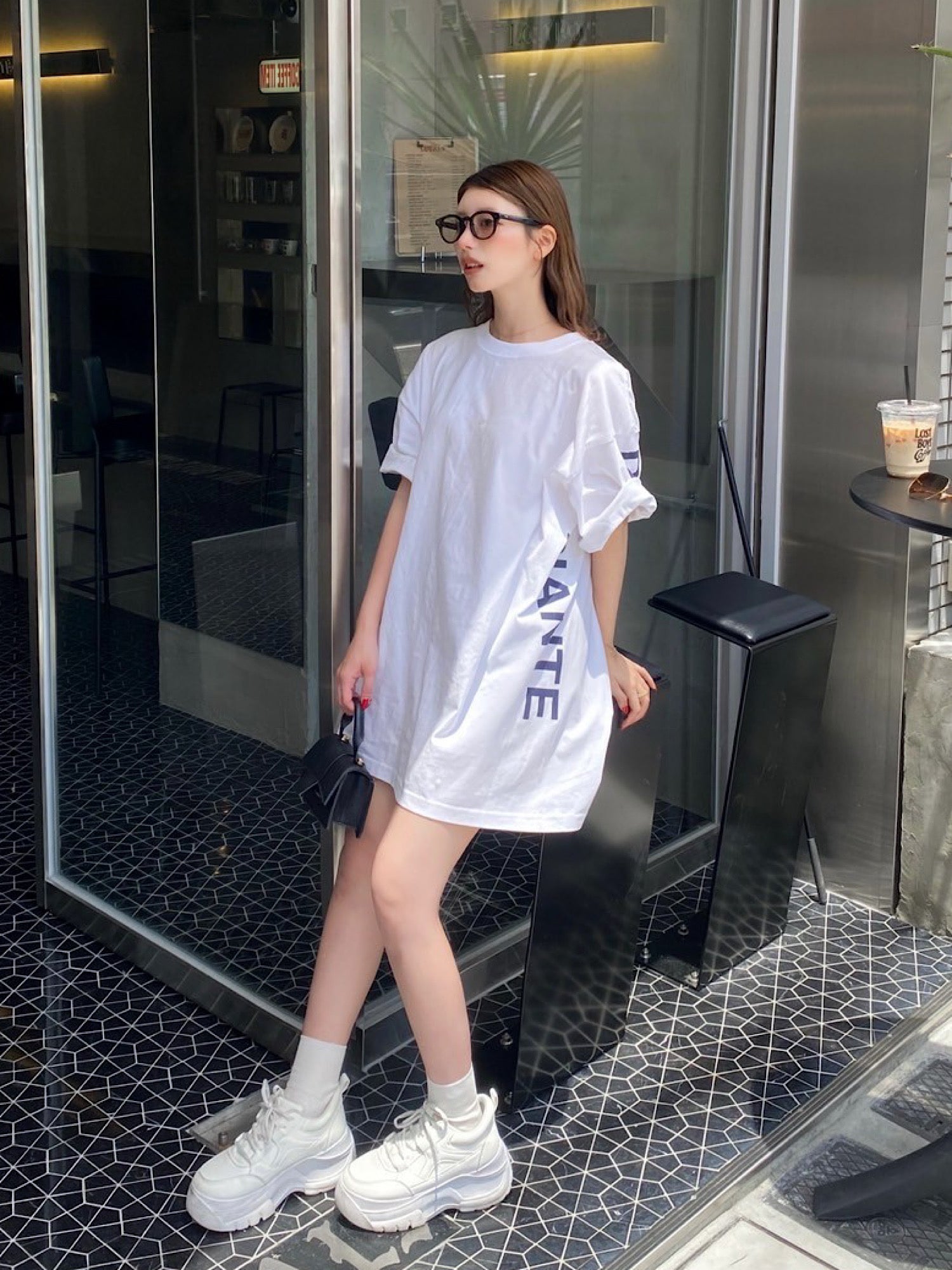 Side logo unisex Tee