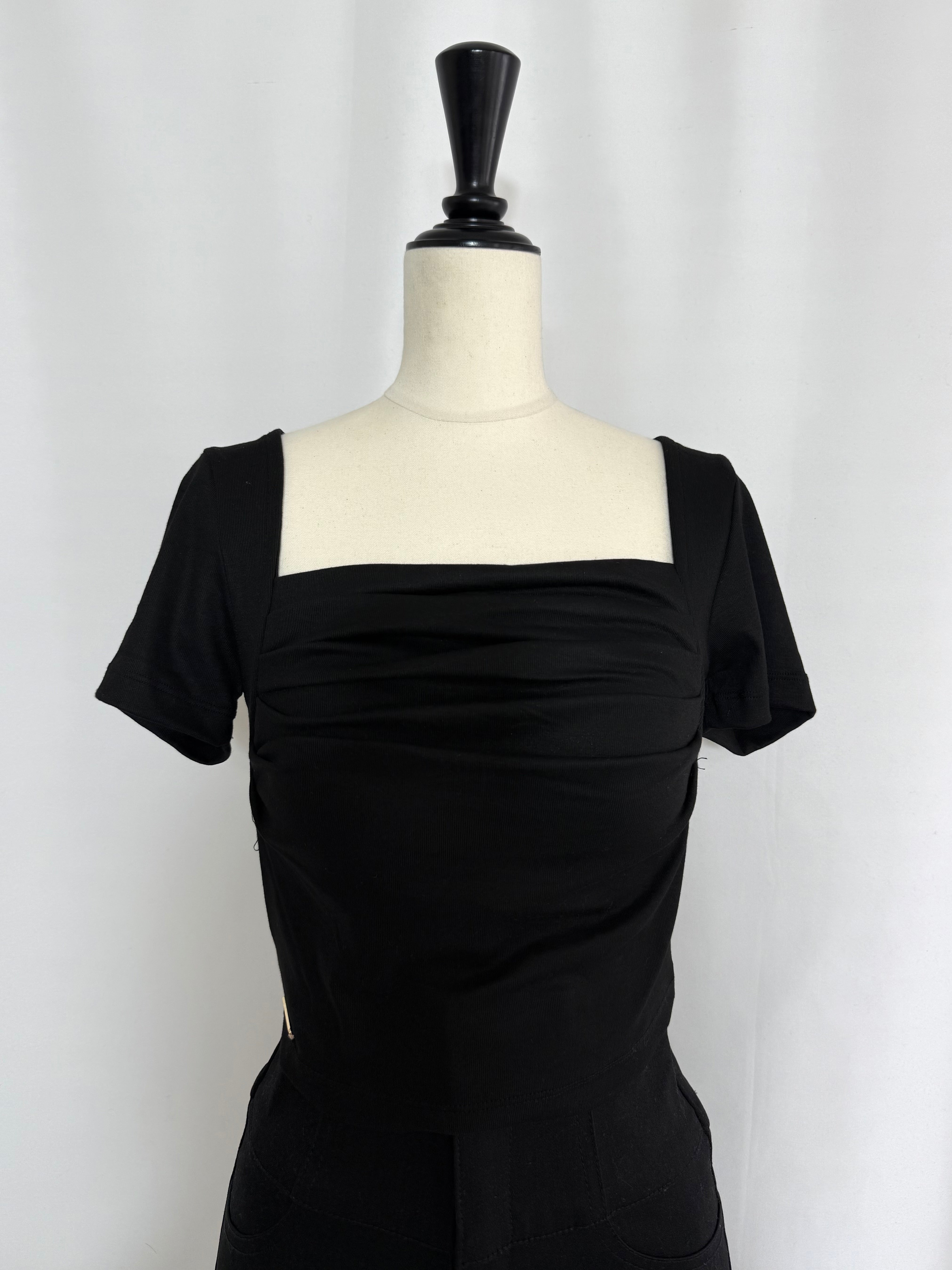 Square open gather short tops