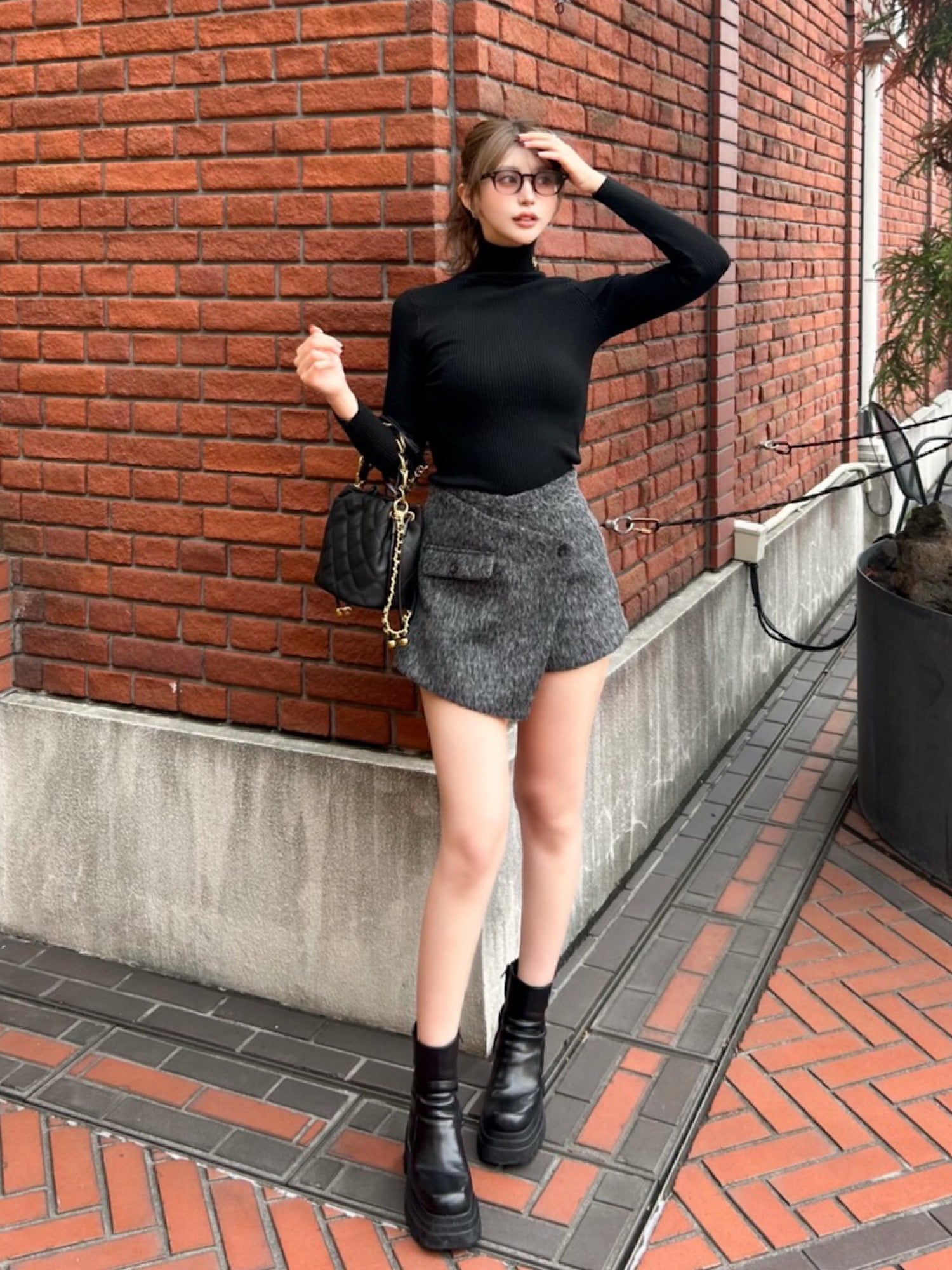 Square toe middle boots