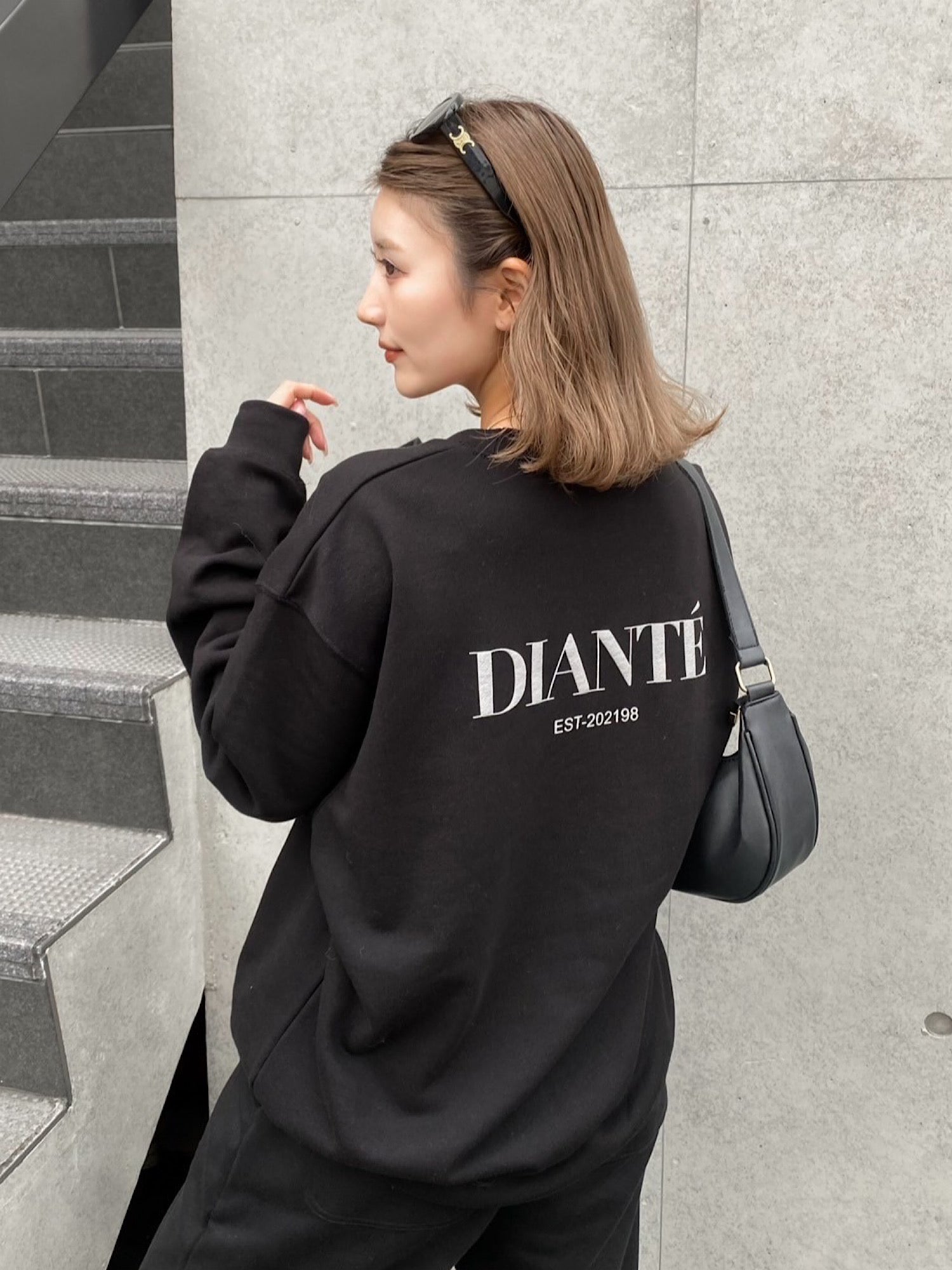 Vertical logo sweat pants