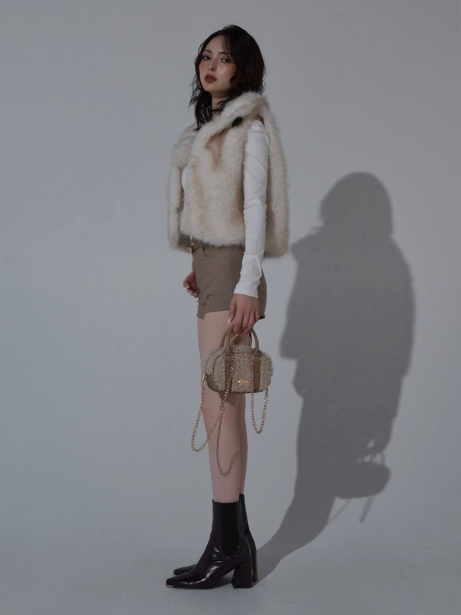 【予約】Premium eco fur belted vest(11月上旬〜中旬発送予定)