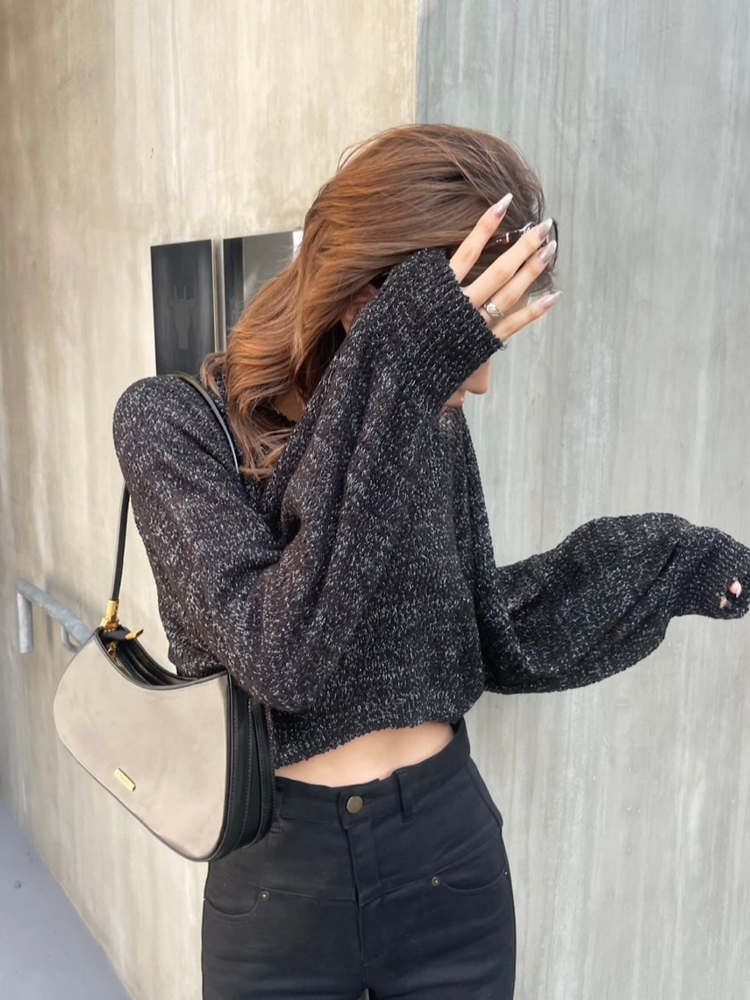 Volume sleeve glitter knit tops