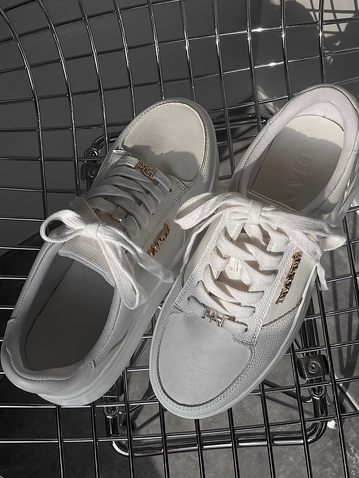 【予約】DIANTÉ logo sole sneakers(12月中旬〜下旬発送予定)