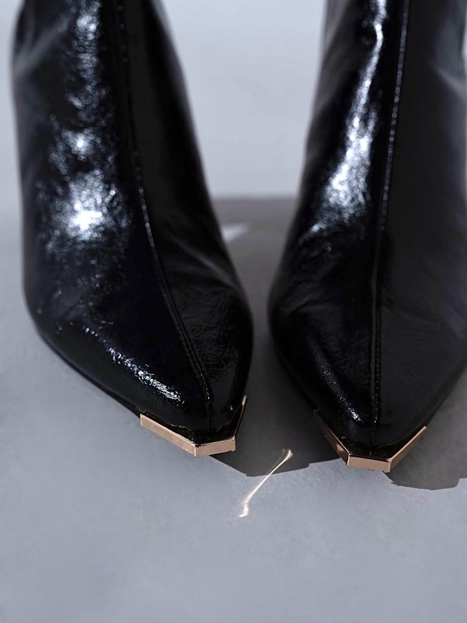 Front pleate side gore boots