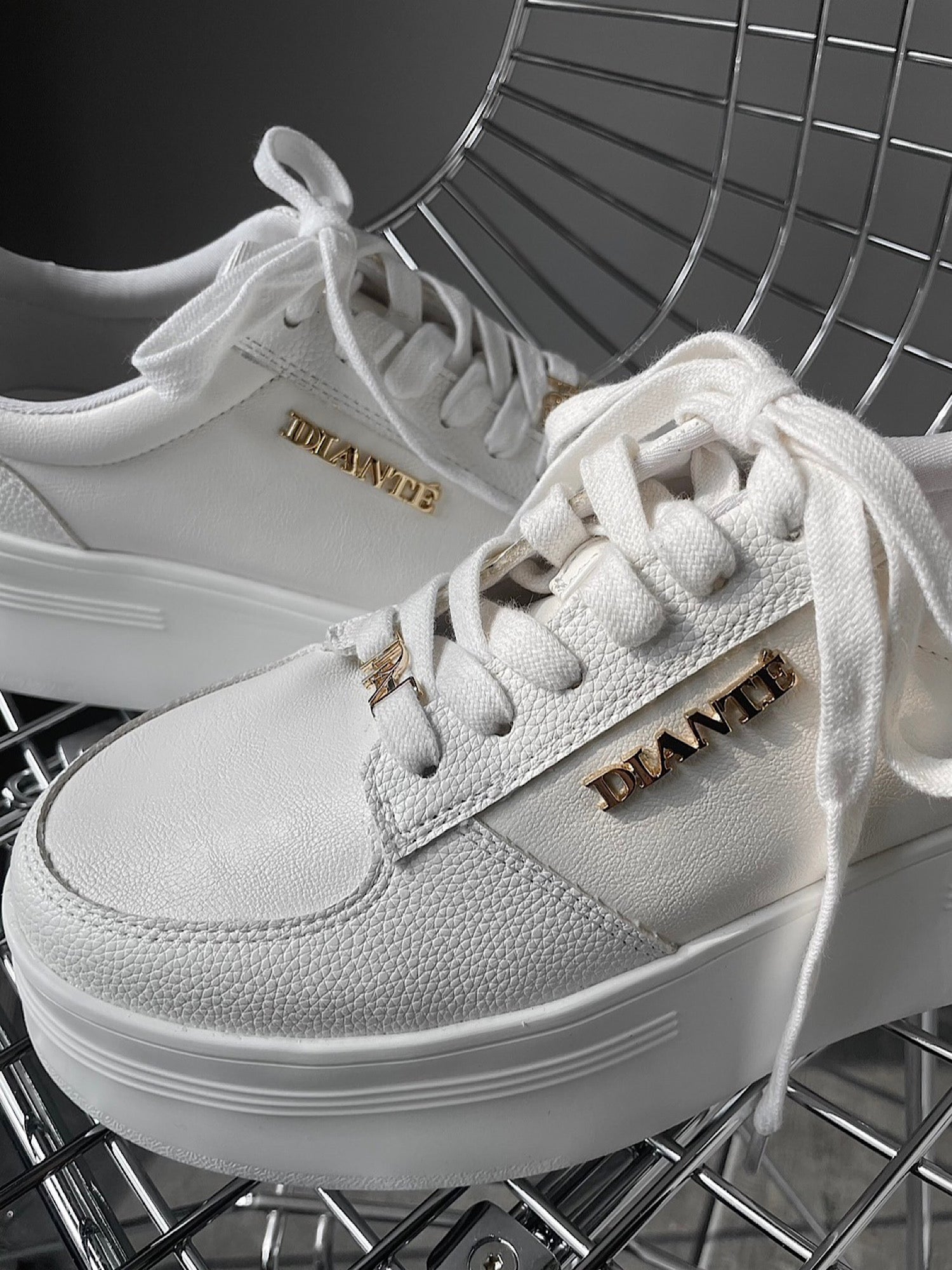 【予約】DIANTÉ logo sole sneakers(12月中旬〜下旬発送予定)