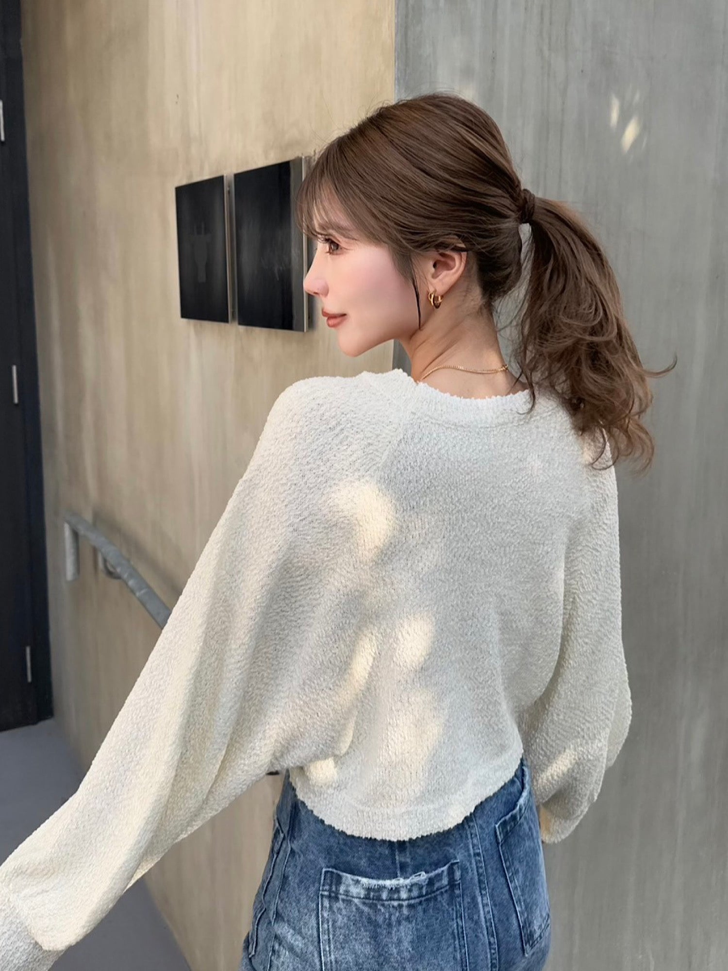 Volume sleeve glitter knit tops