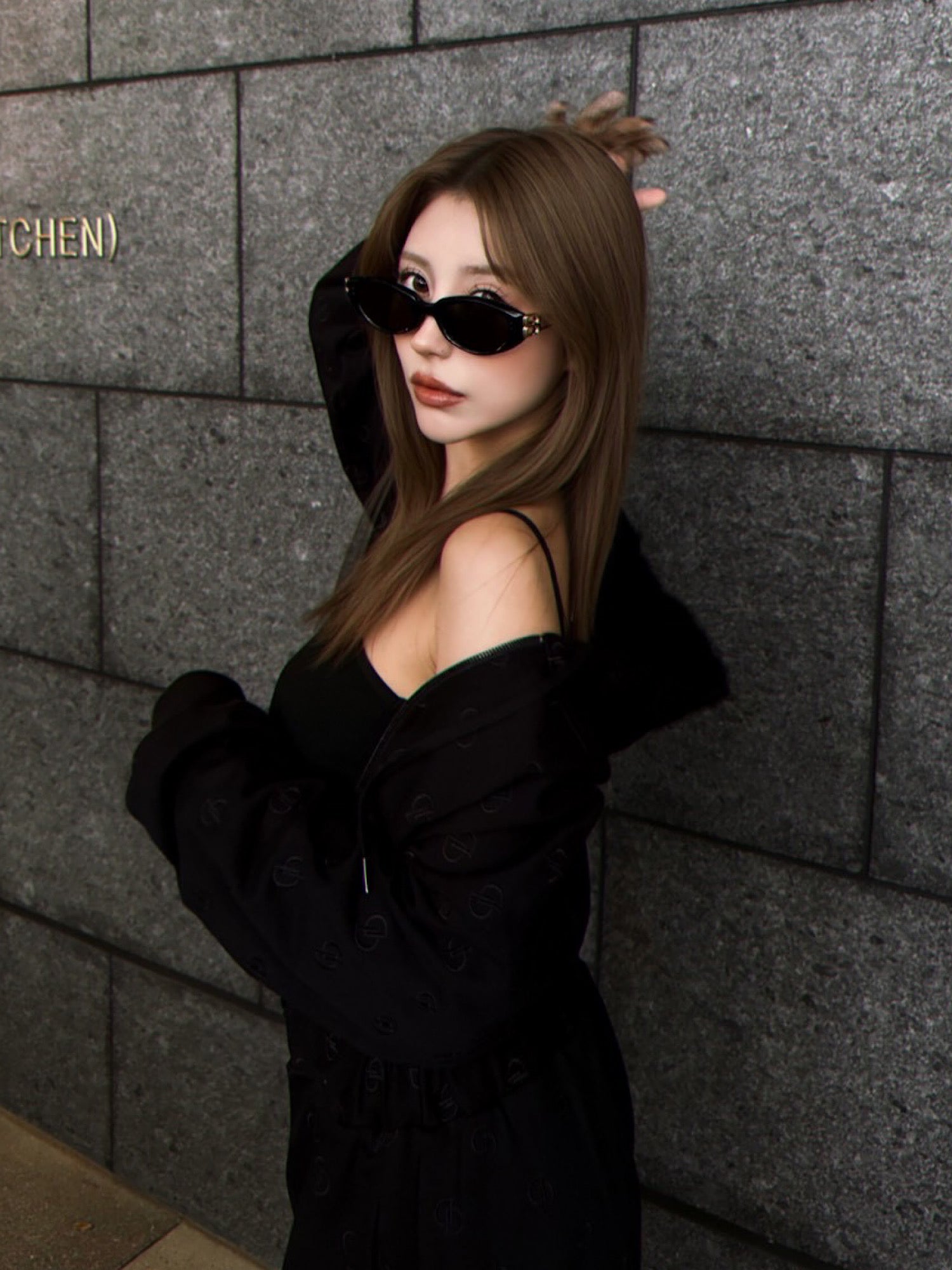 【予約】All over logo zip up hoodie sweat(BLK 12月中旬〜下旬発送予定)