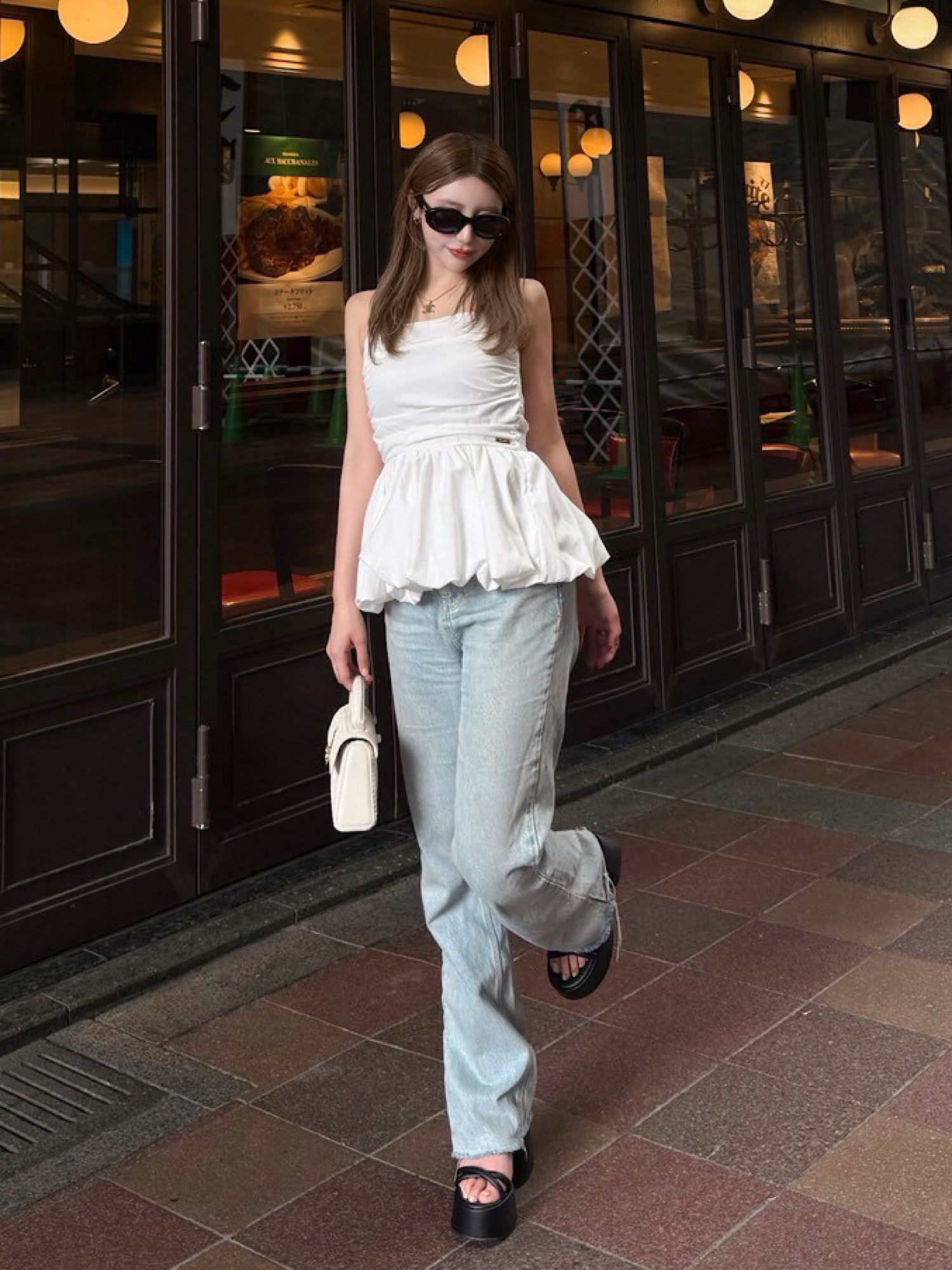 Initial plate peplum baretop