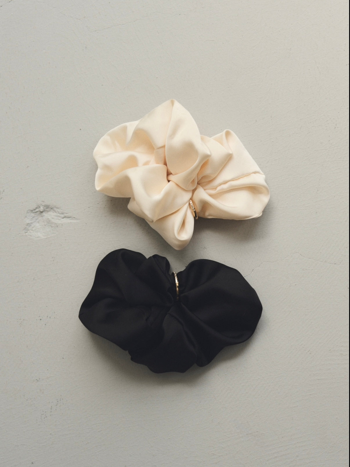 Volume satin shushu