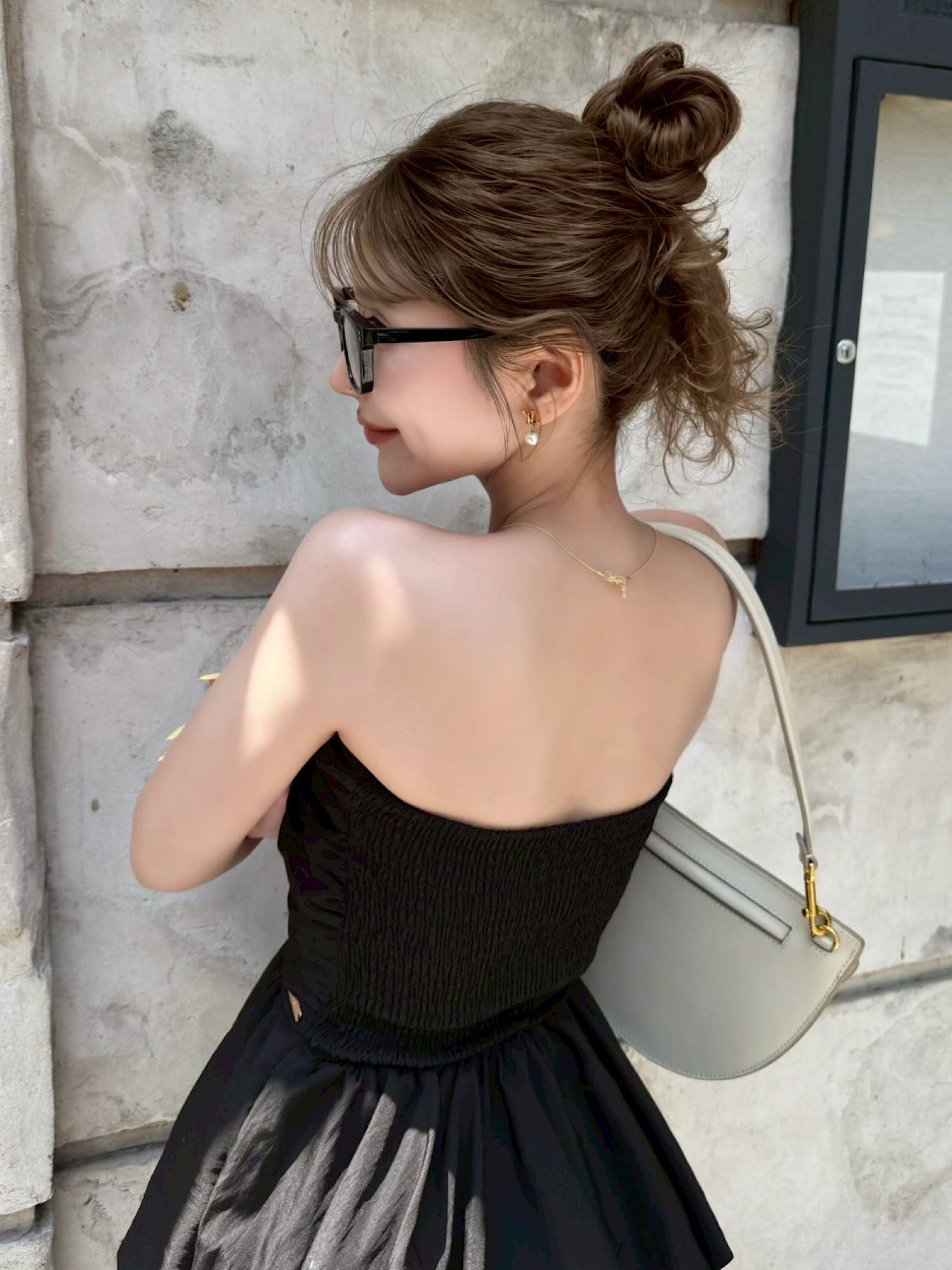 Initial plate peplum baretop