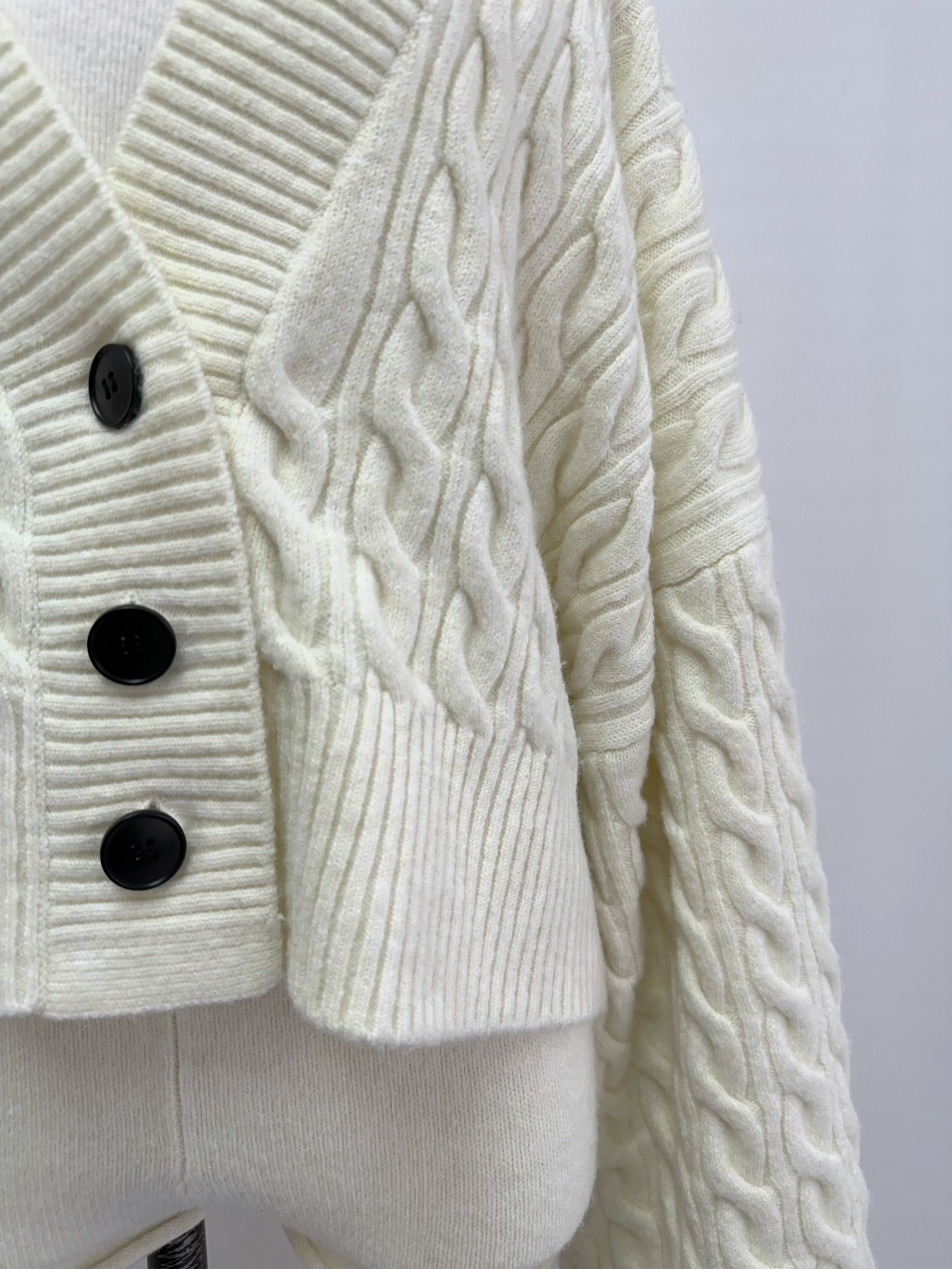 【予約】Bulky cable knit cardigan(SETUP着用可)(9月下旬発送予定)