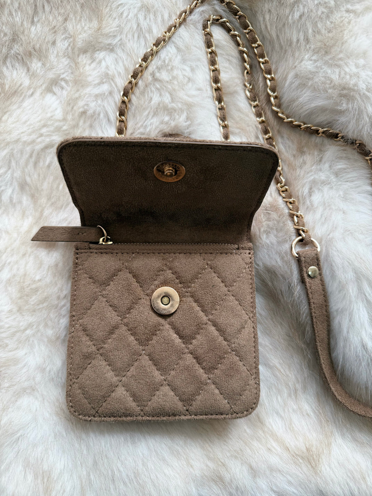 【予約】Quilted leather logo mini bag(11月上旬発送予定)