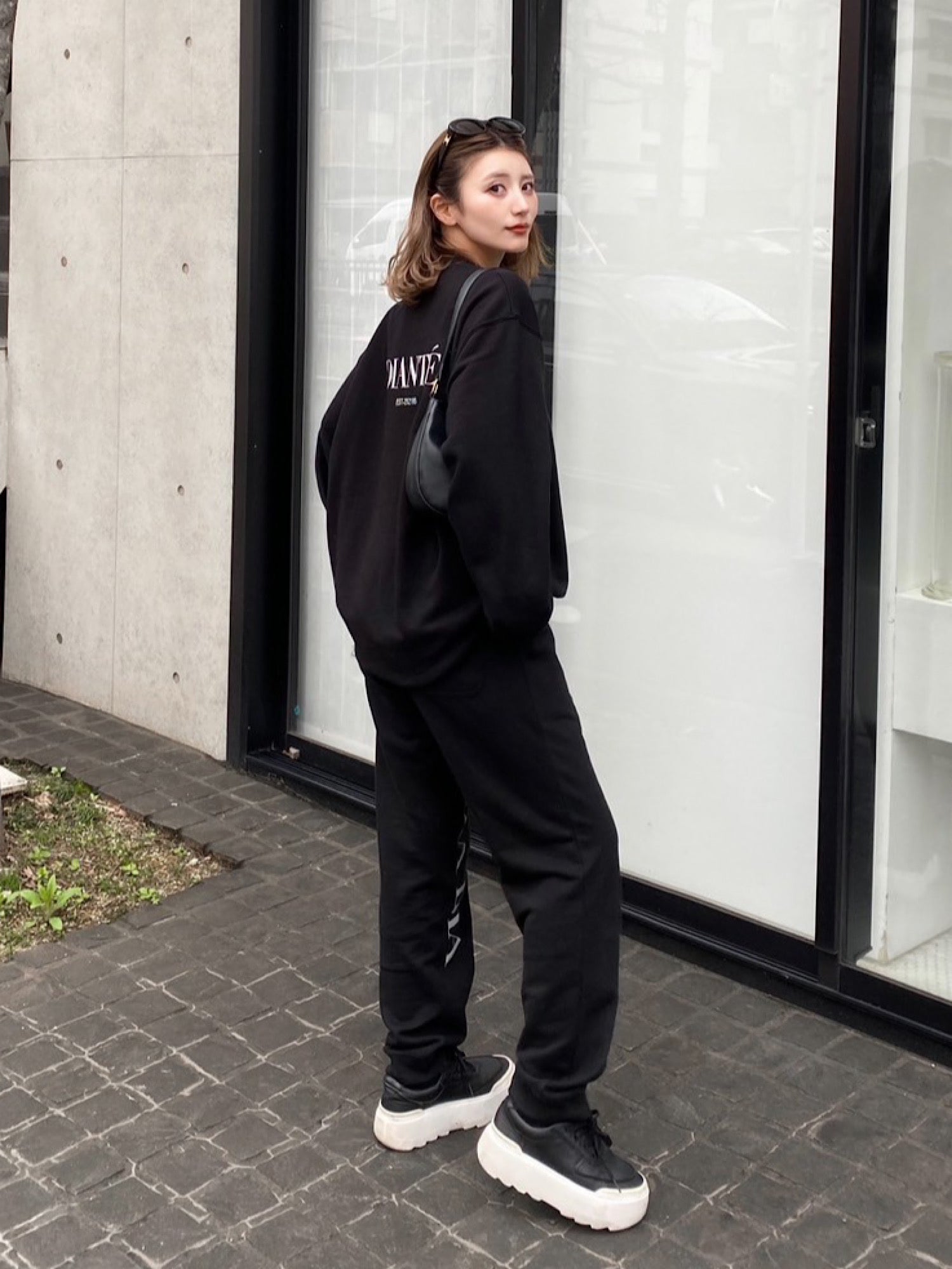 Vertical logo sweat pants