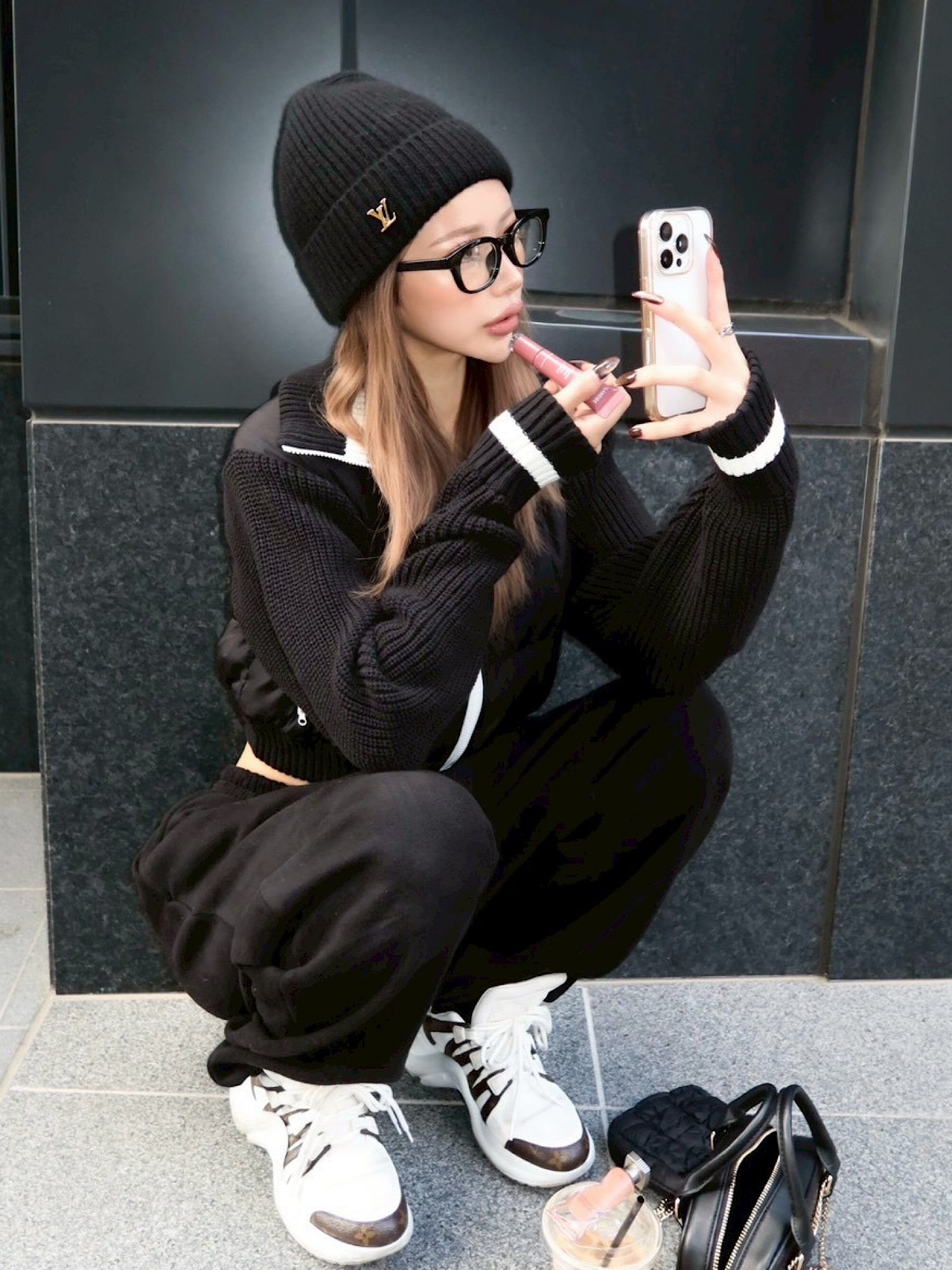 Accent color knit docking puffy blouson
