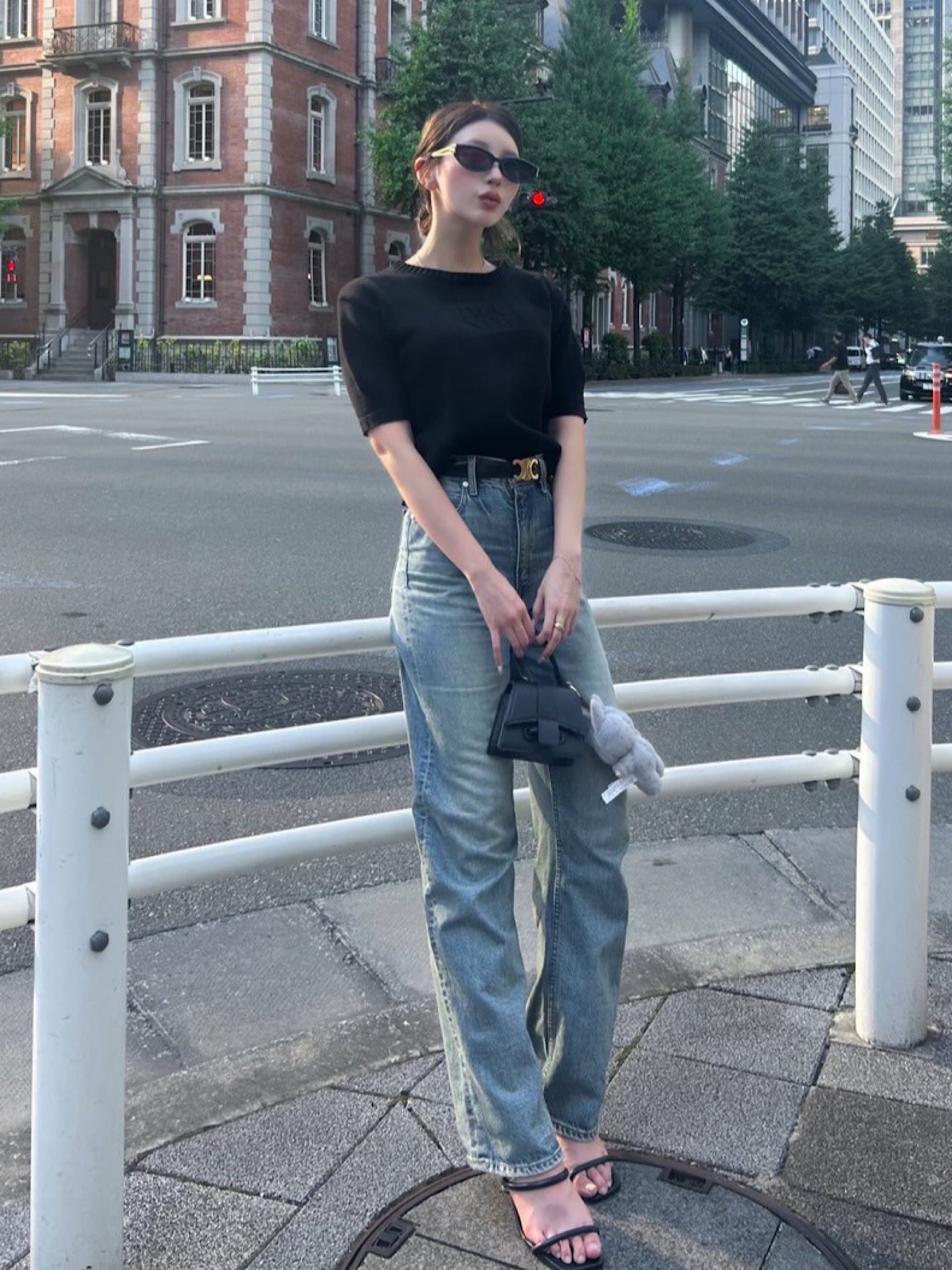 Emboss logo half sleeve knit