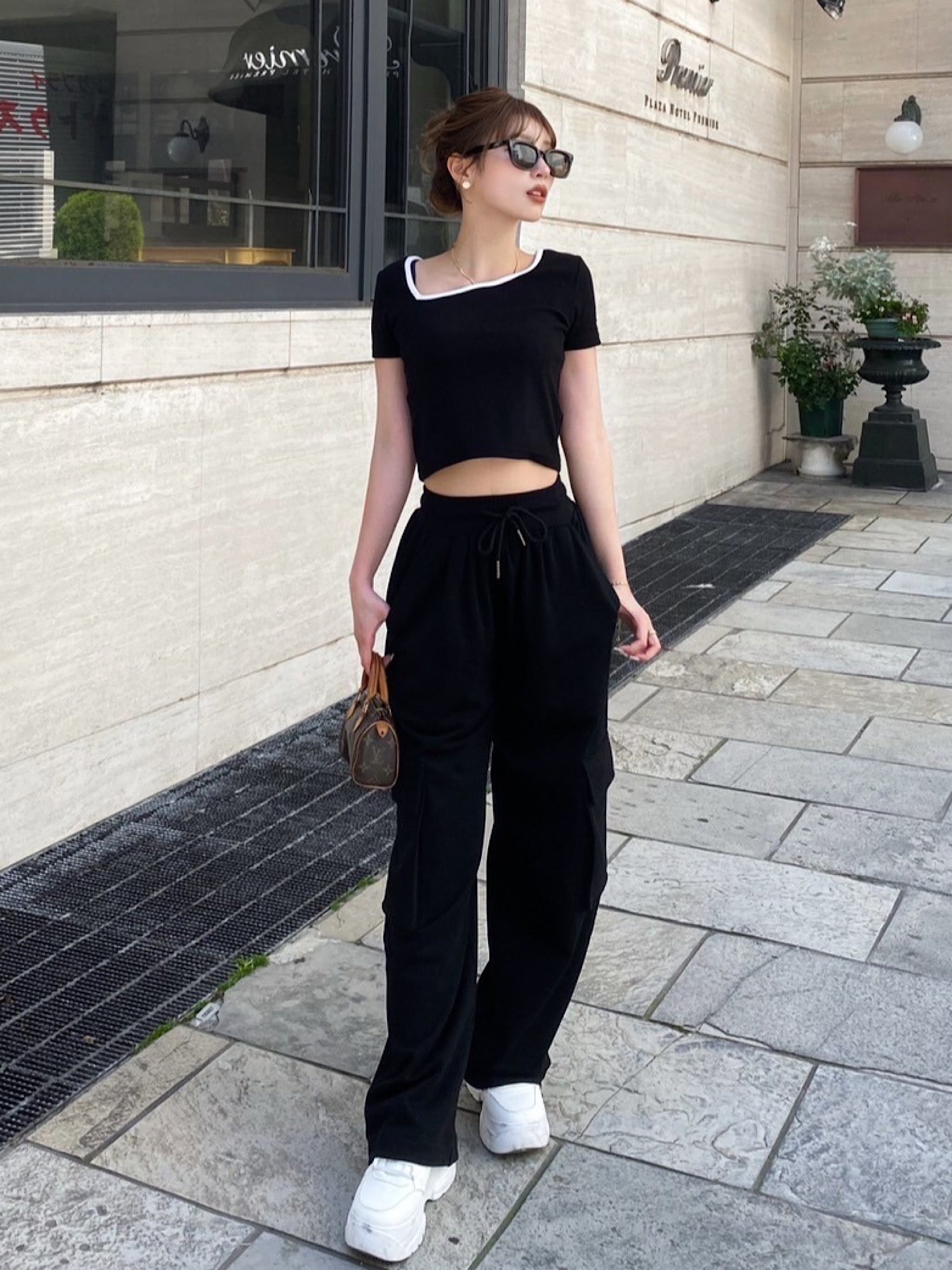 Asymmetry neck half sleeve tops