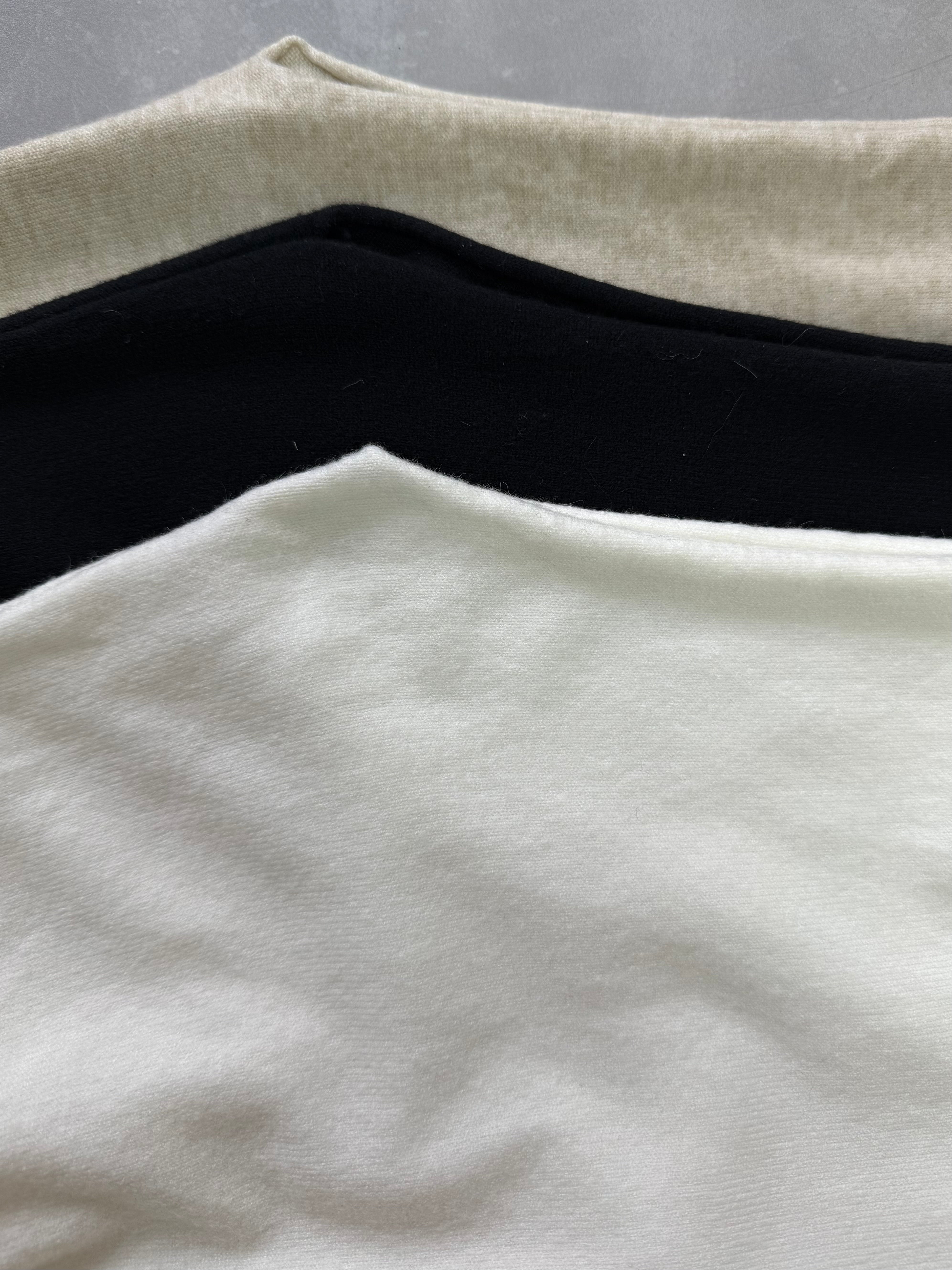 【予約】loose off shoulder knit tops(2月上旬〜中旬発送予定)