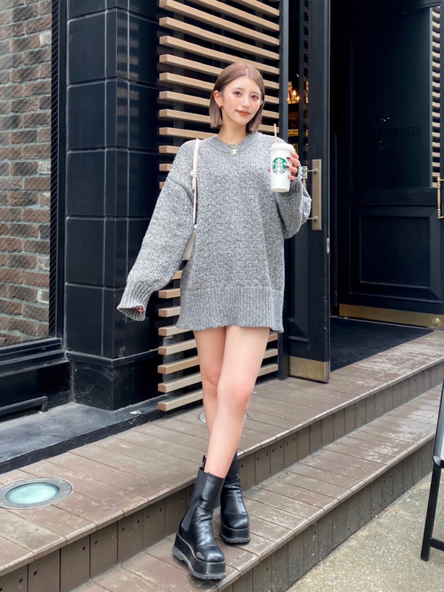 Accent logo side gore boots