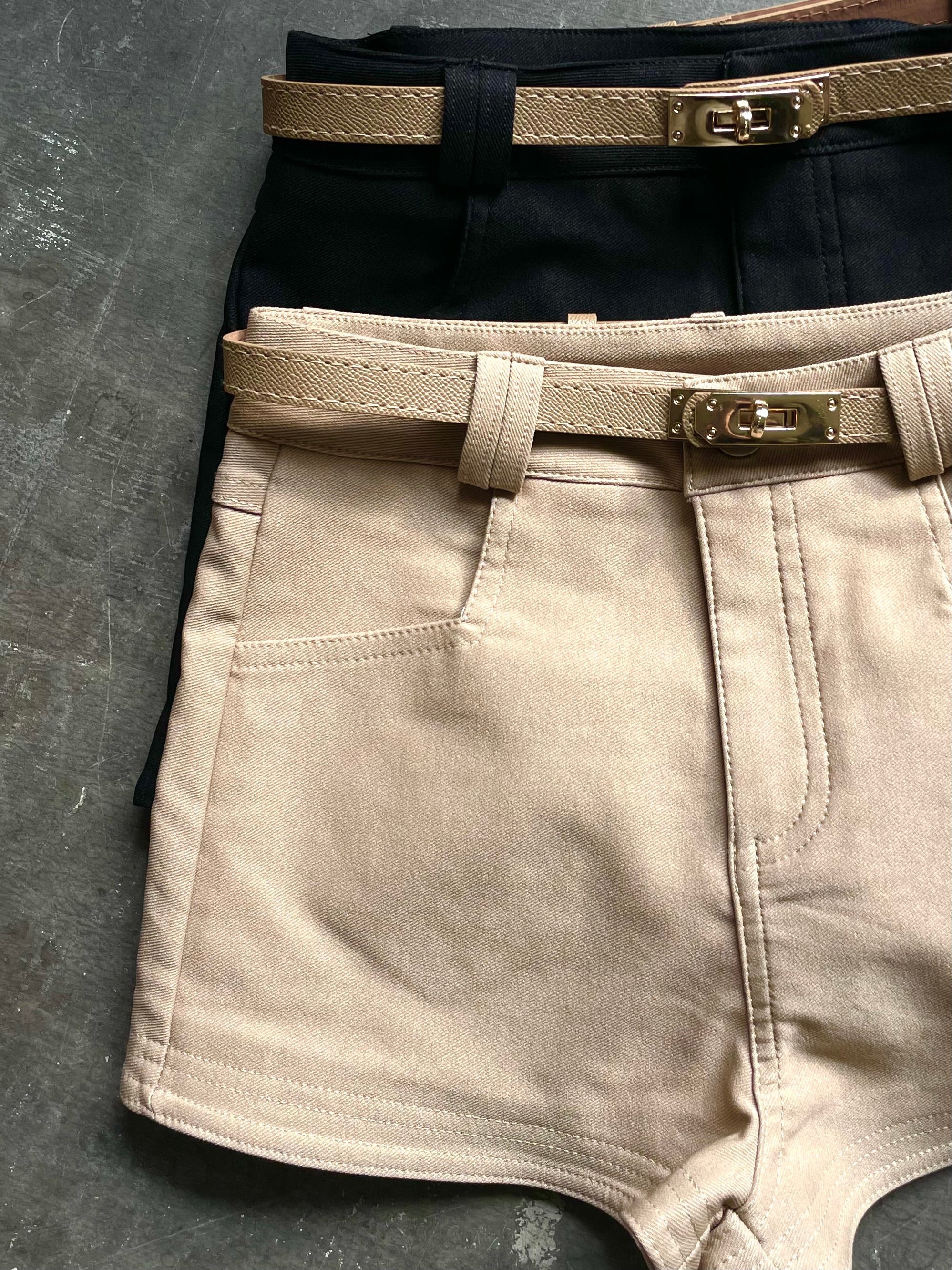 【予約】Belted tight shorts(5月中旬〜下旬発送予定)