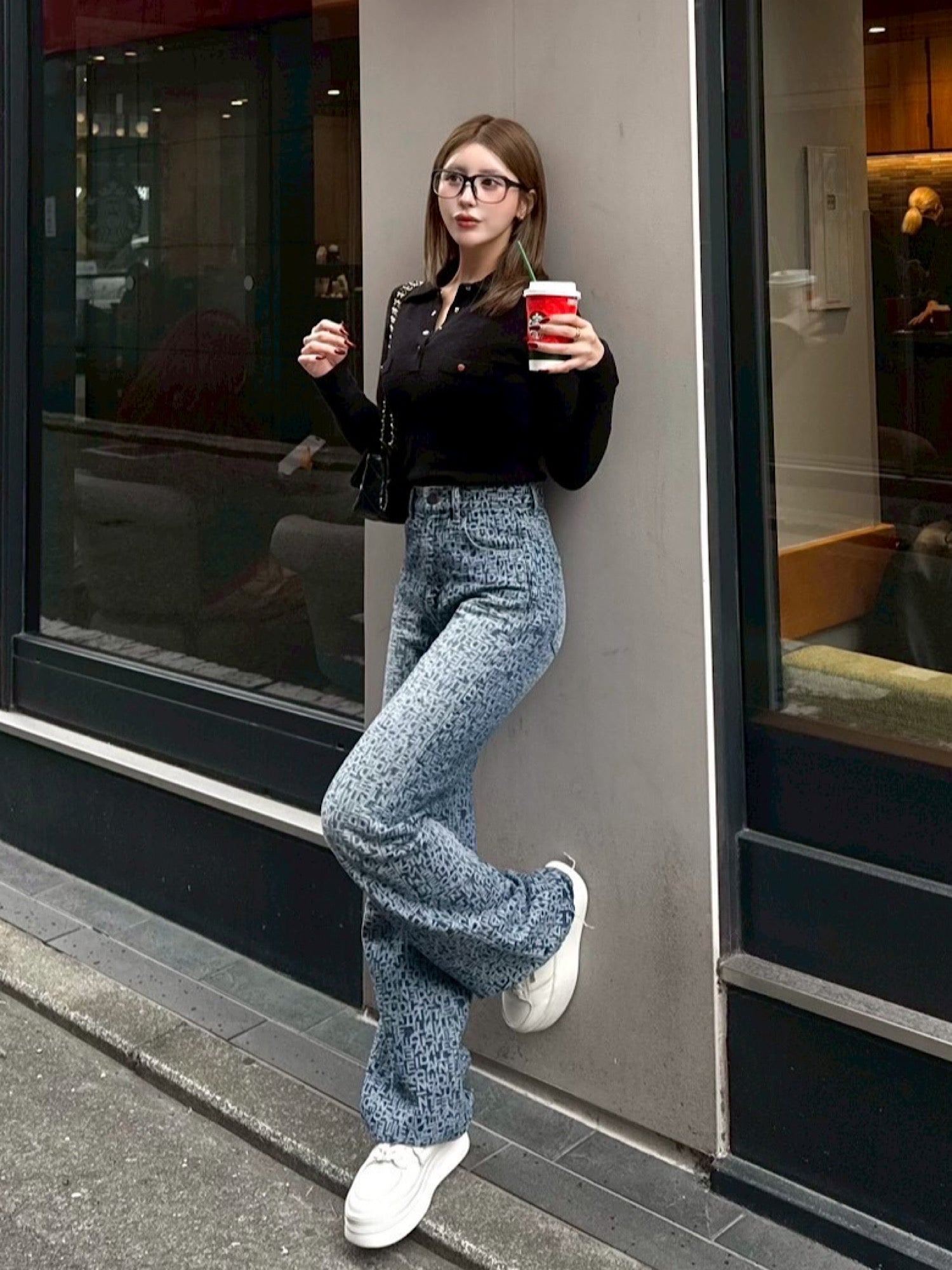 【予約】Graffiti embroidery loose denim(1月下旬〜2月上旬発送予定)