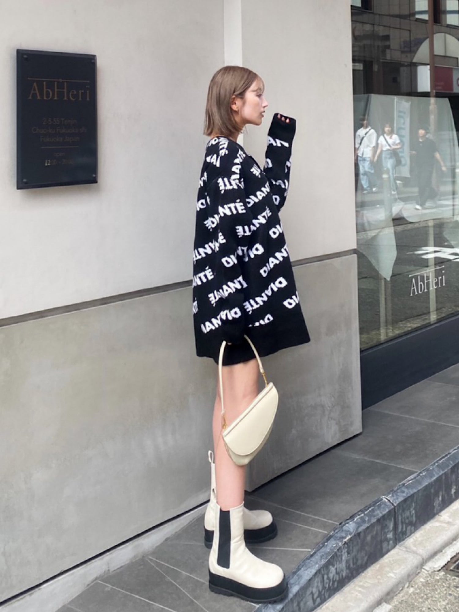 Accent logo side gore boots