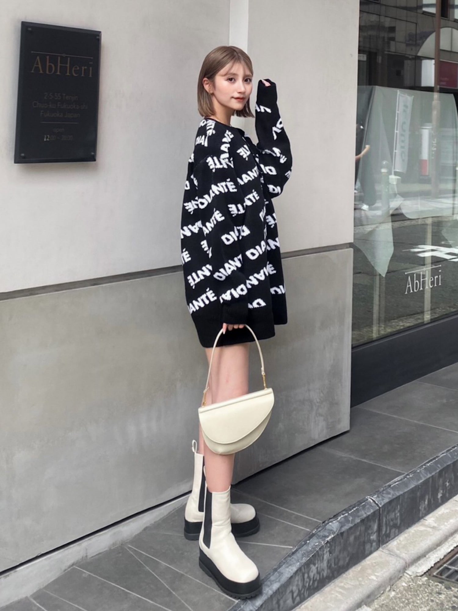 Accent logo side gore boots